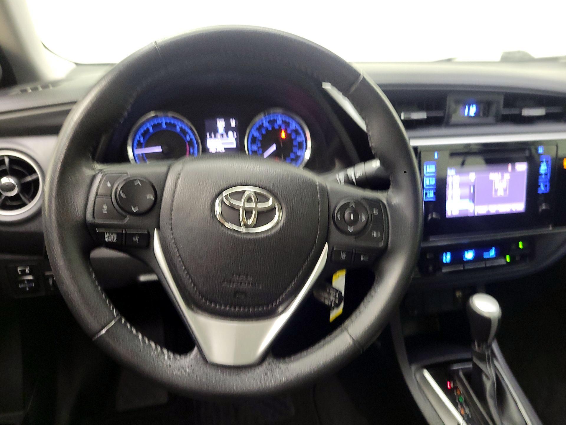 Thumbnail: 2017 Toyota Corolla - 10