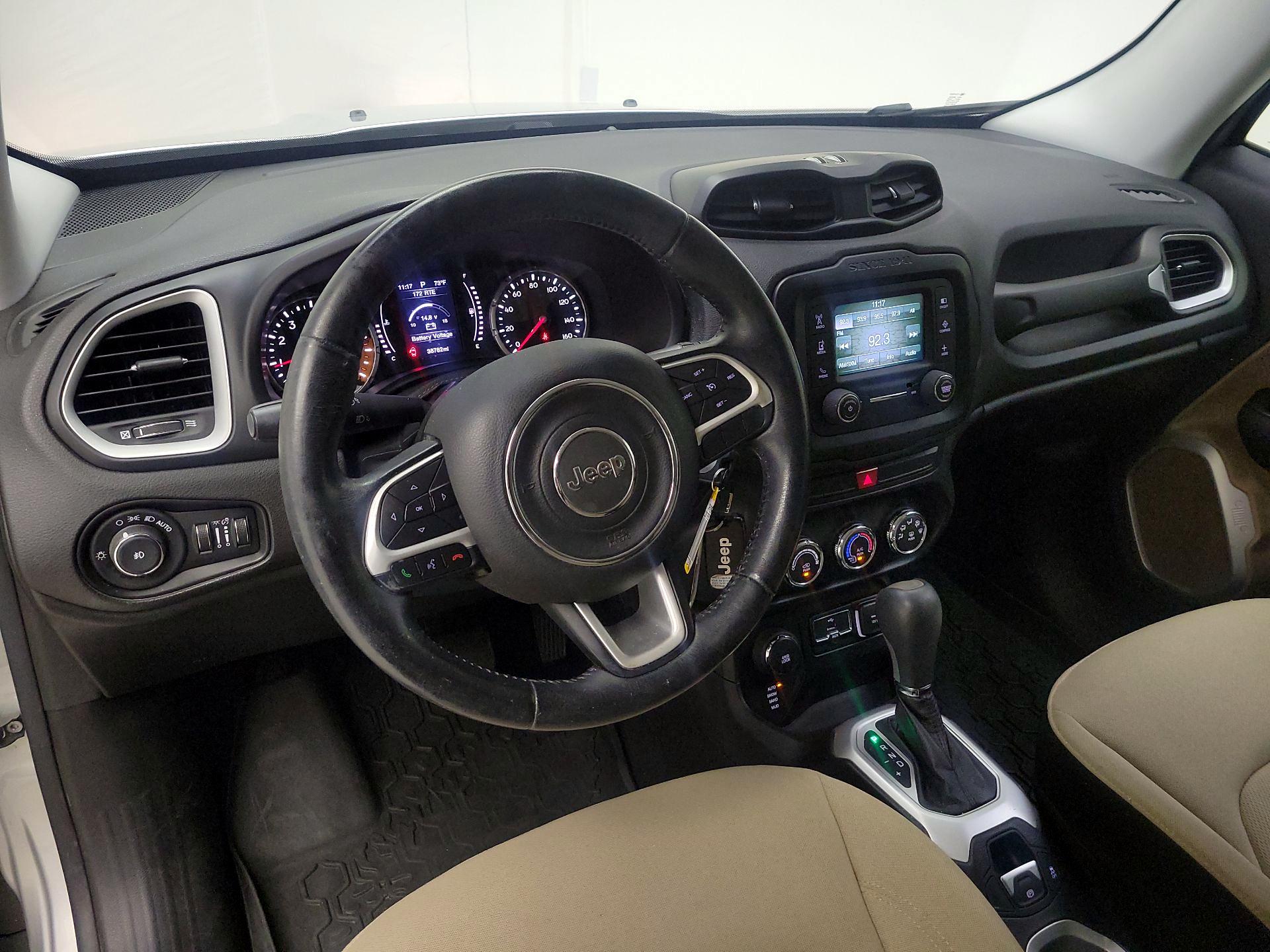 Thumbnail: 2015 Jeep Renegade - 9