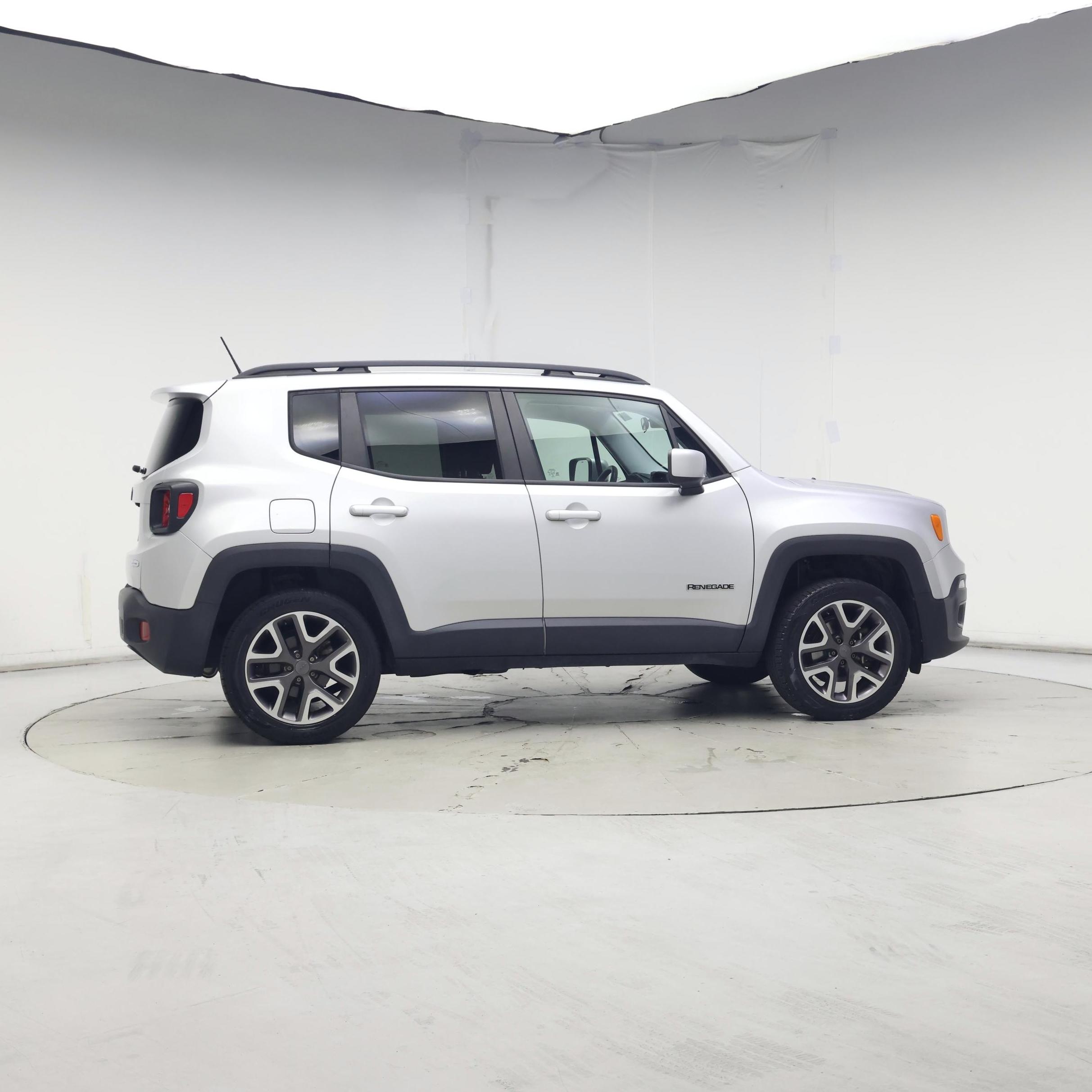 Thumbnail: 2015 Jeep Renegade - 7