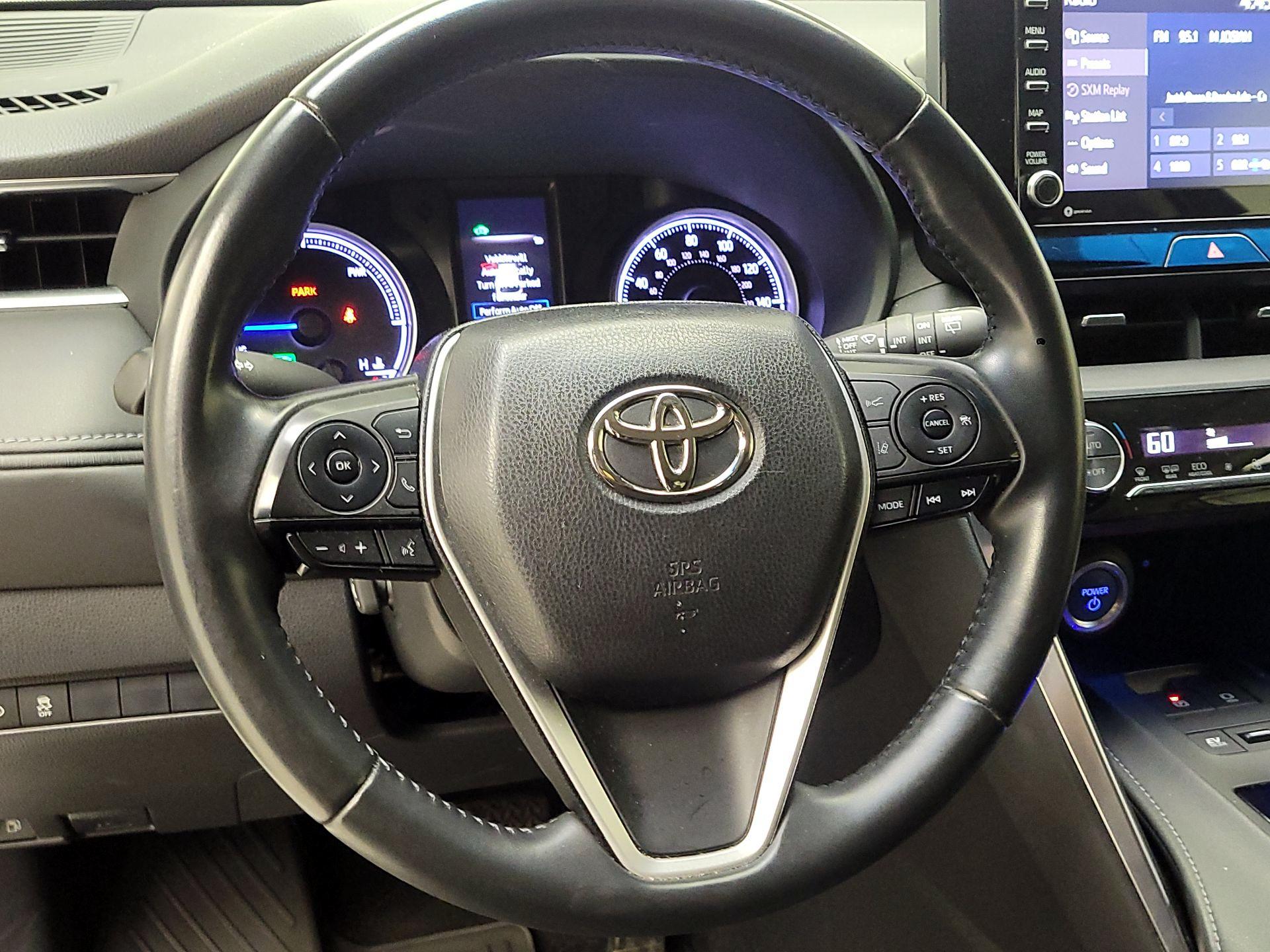 Thumbnail: 2021 Toyota Venza - 10