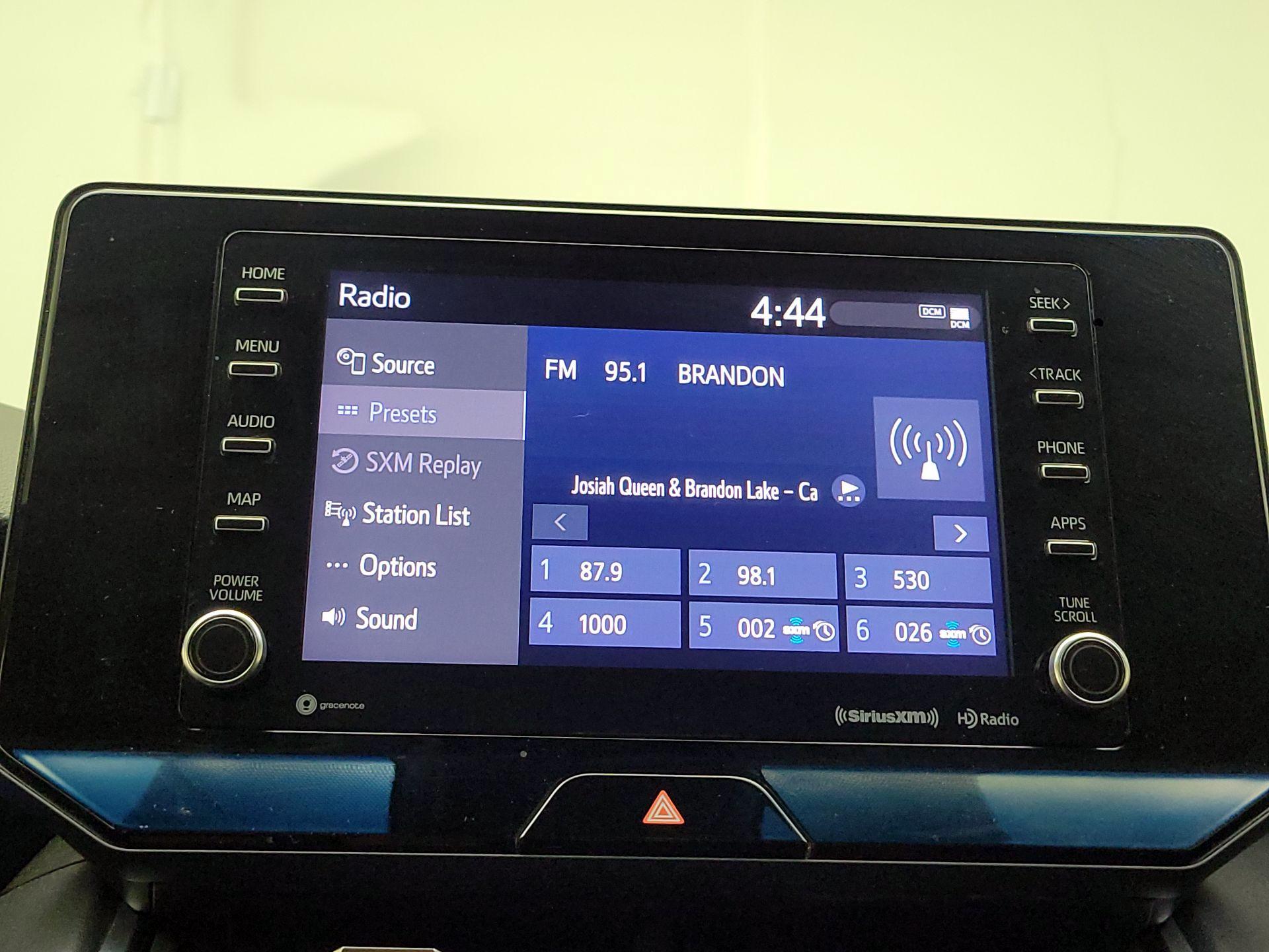 Thumbnail: 2021 Toyota Venza - 15