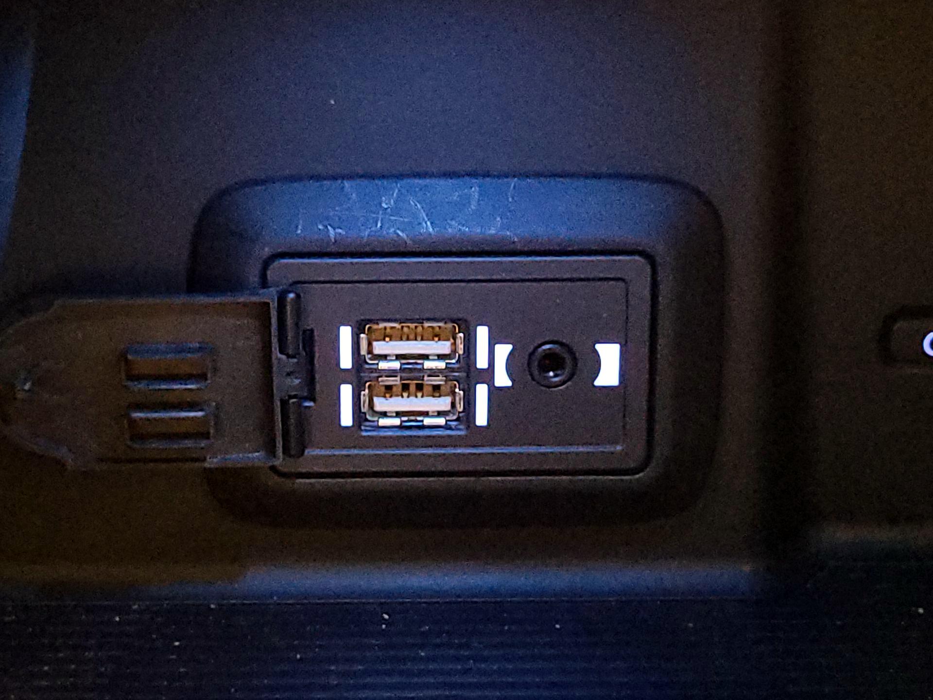 Thumbnail: 2021 Toyota Venza - 18