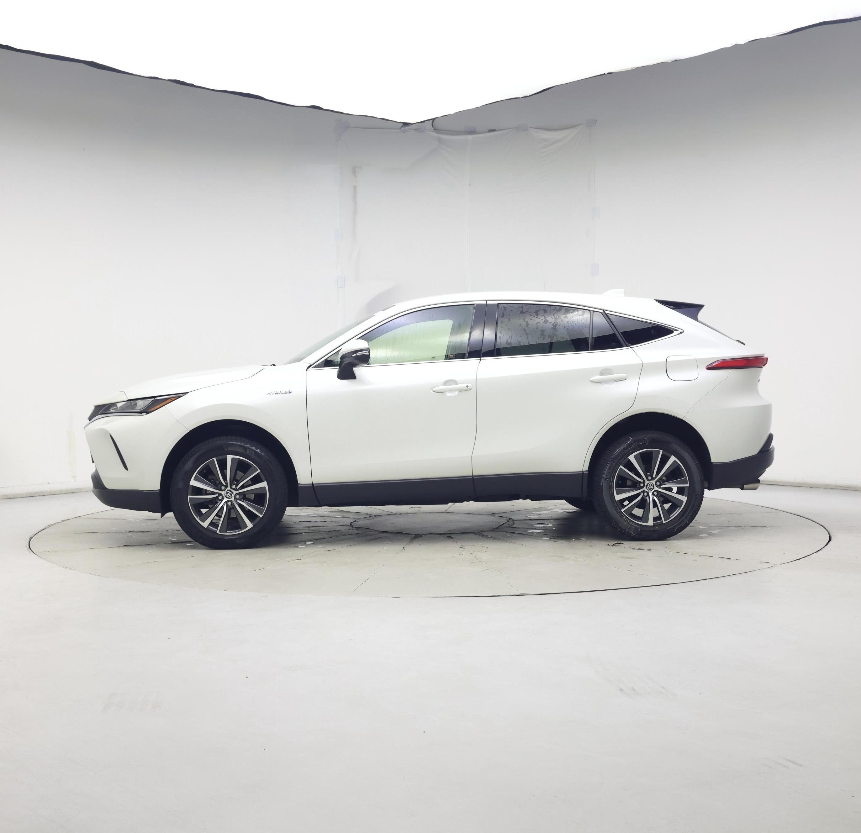 Thumbnail: 2021 Toyota Venza - 3