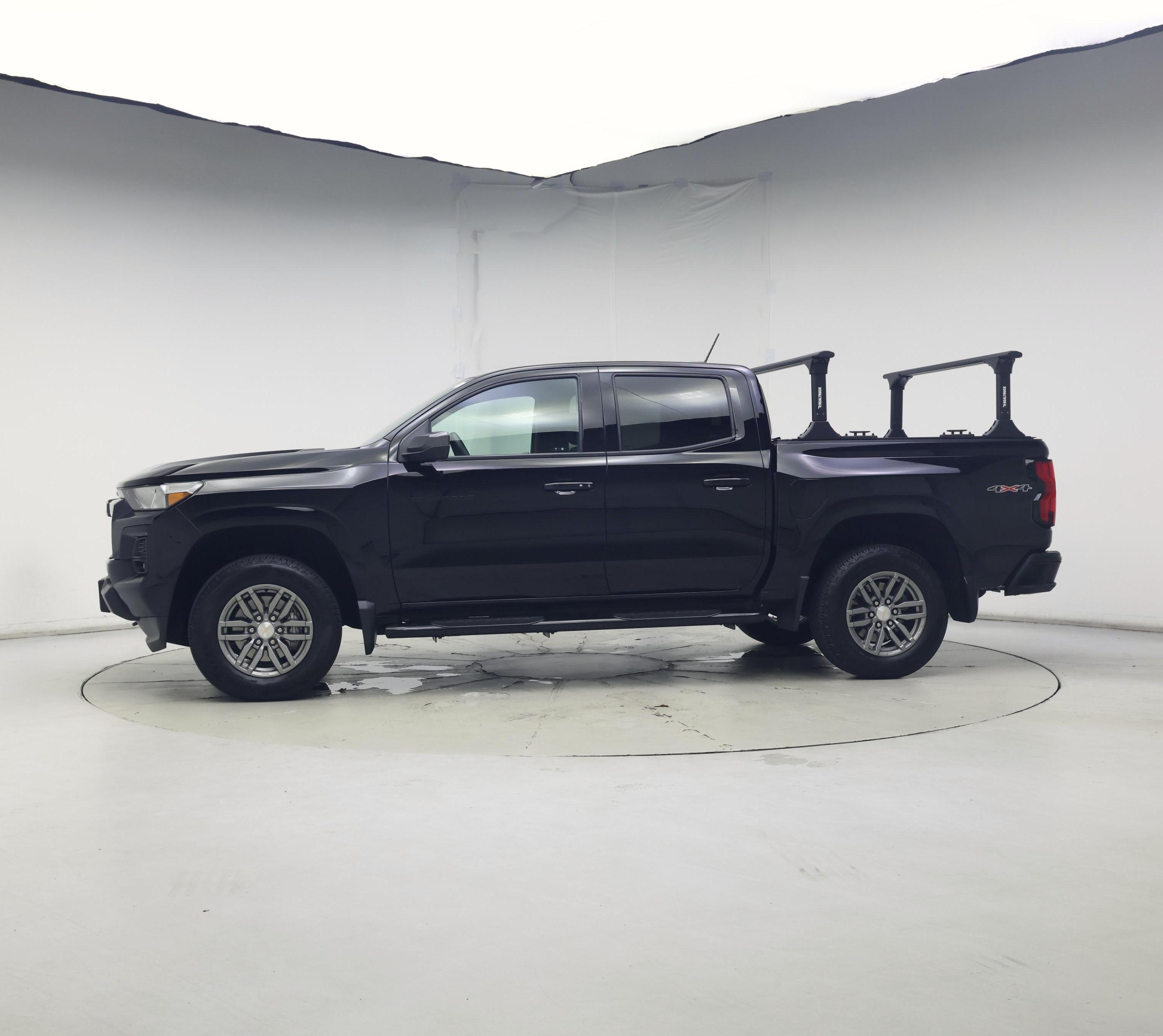 Thumbnail: 2024 Chevrolet Colorado - 3