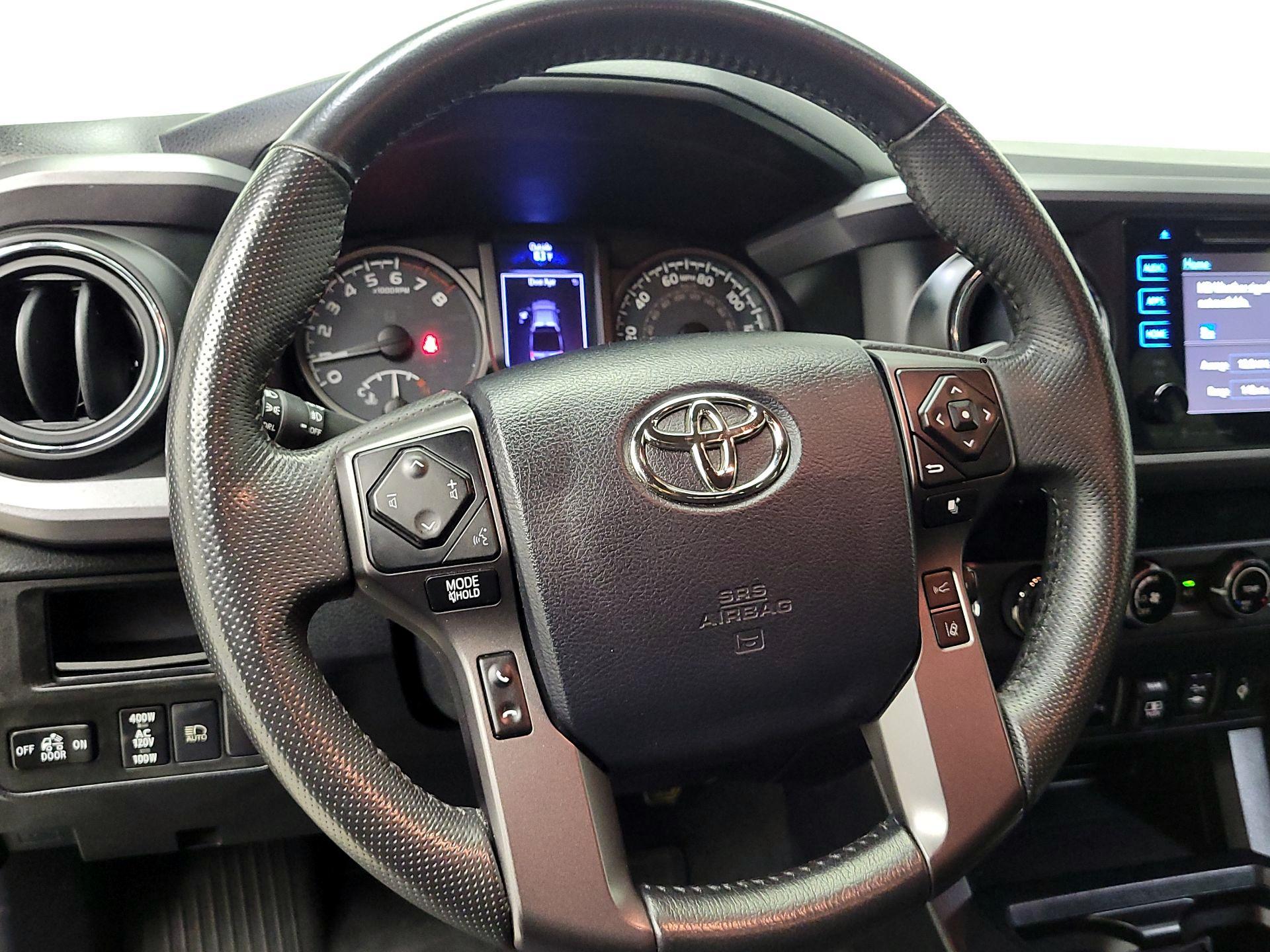 Thumbnail: 2018 Toyota Tacoma - 10