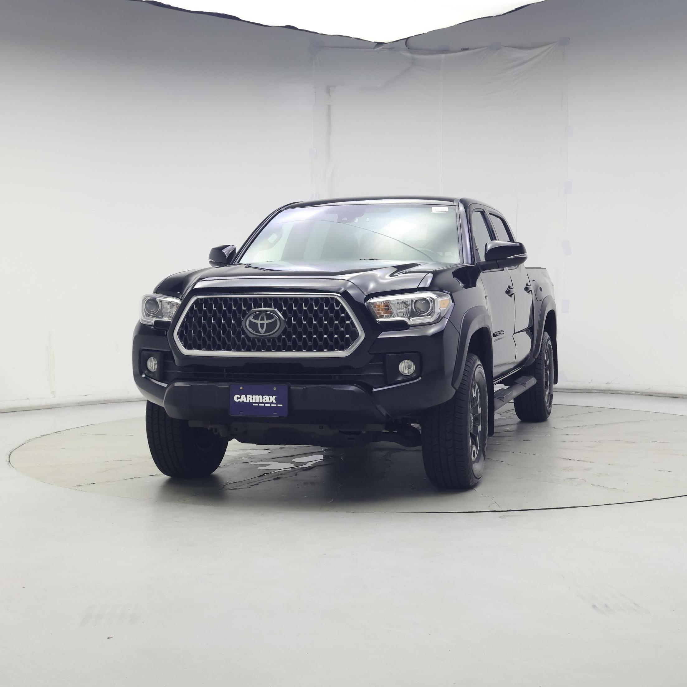 Thumbnail: 2018 Toyota Tacoma - 4