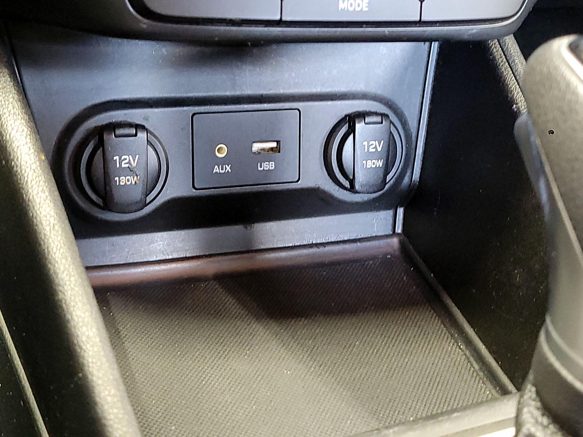 Thumbnail: 2019 Hyundai Accent - 18