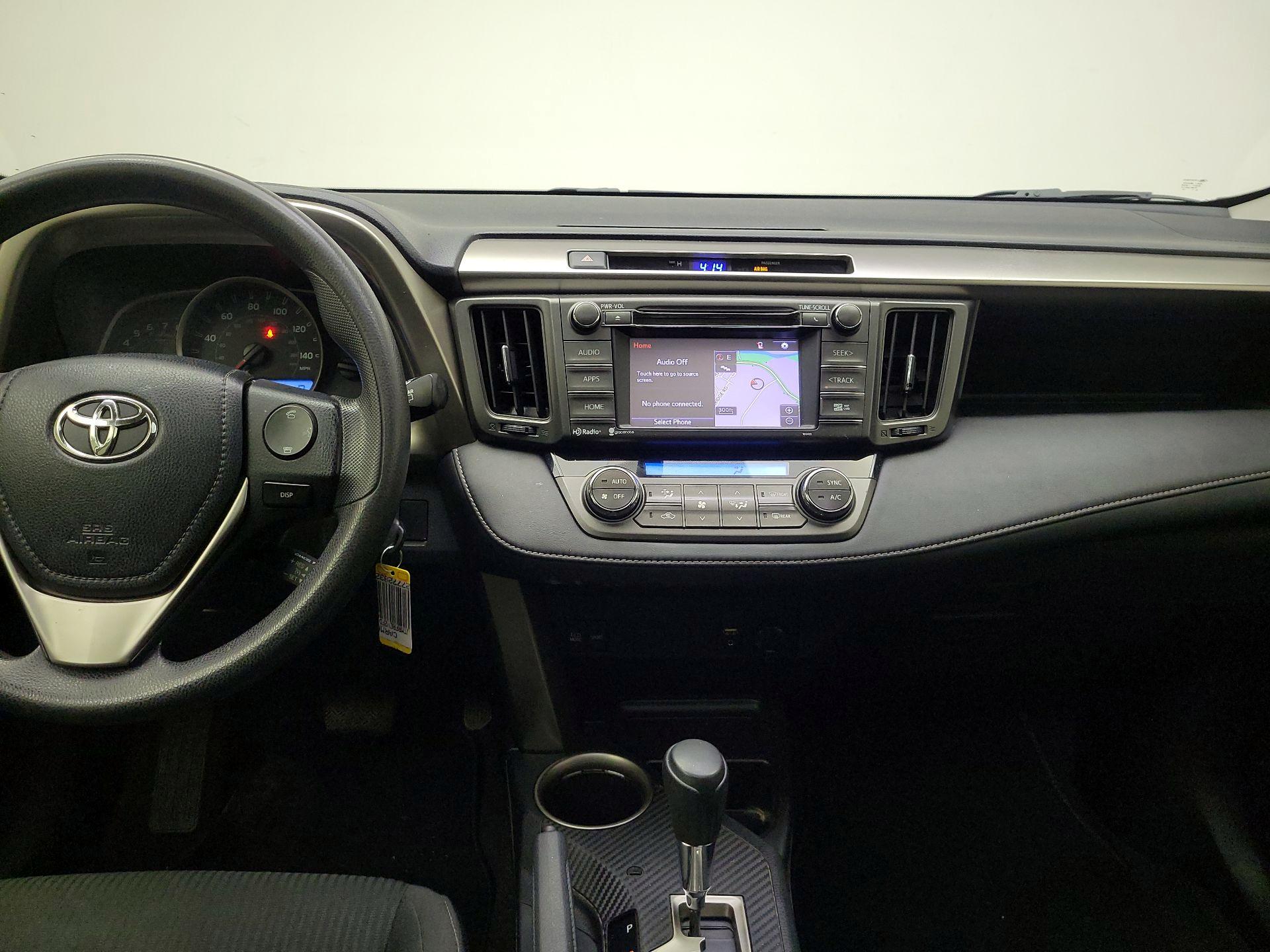 Thumbnail: 2015 Toyota RAV4 - 9