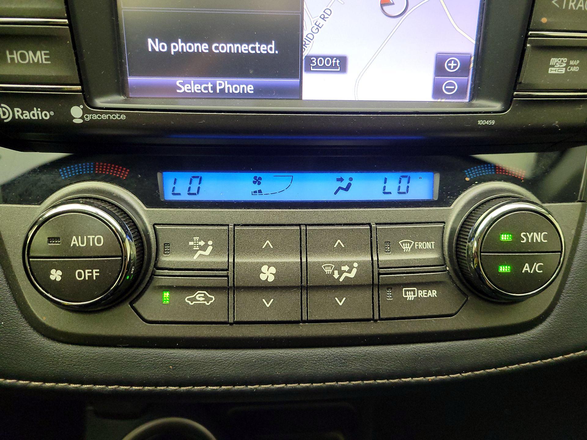 Thumbnail: 2015 Toyota RAV4 - 17