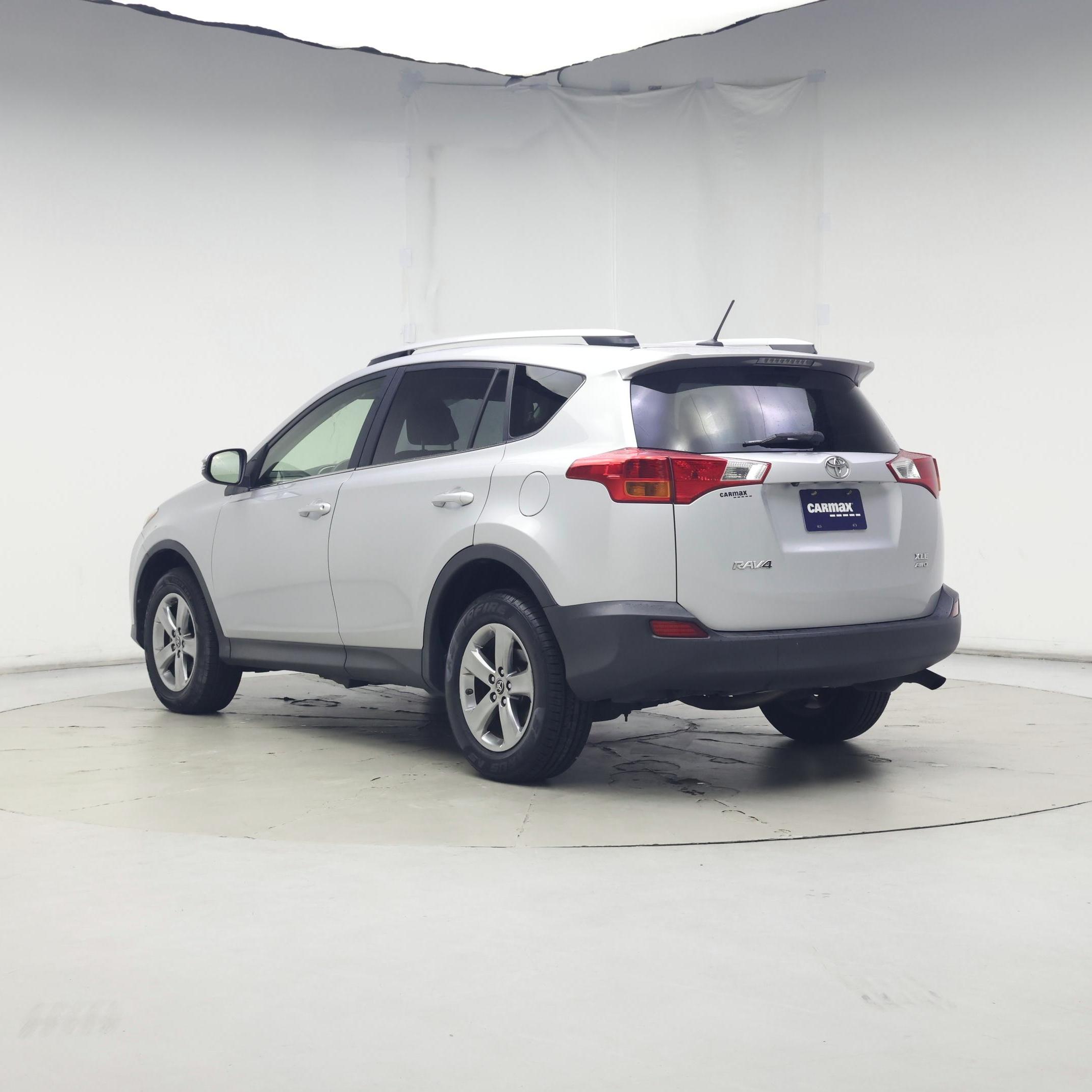 Thumbnail: 2015 Toyota RAV4 - 2