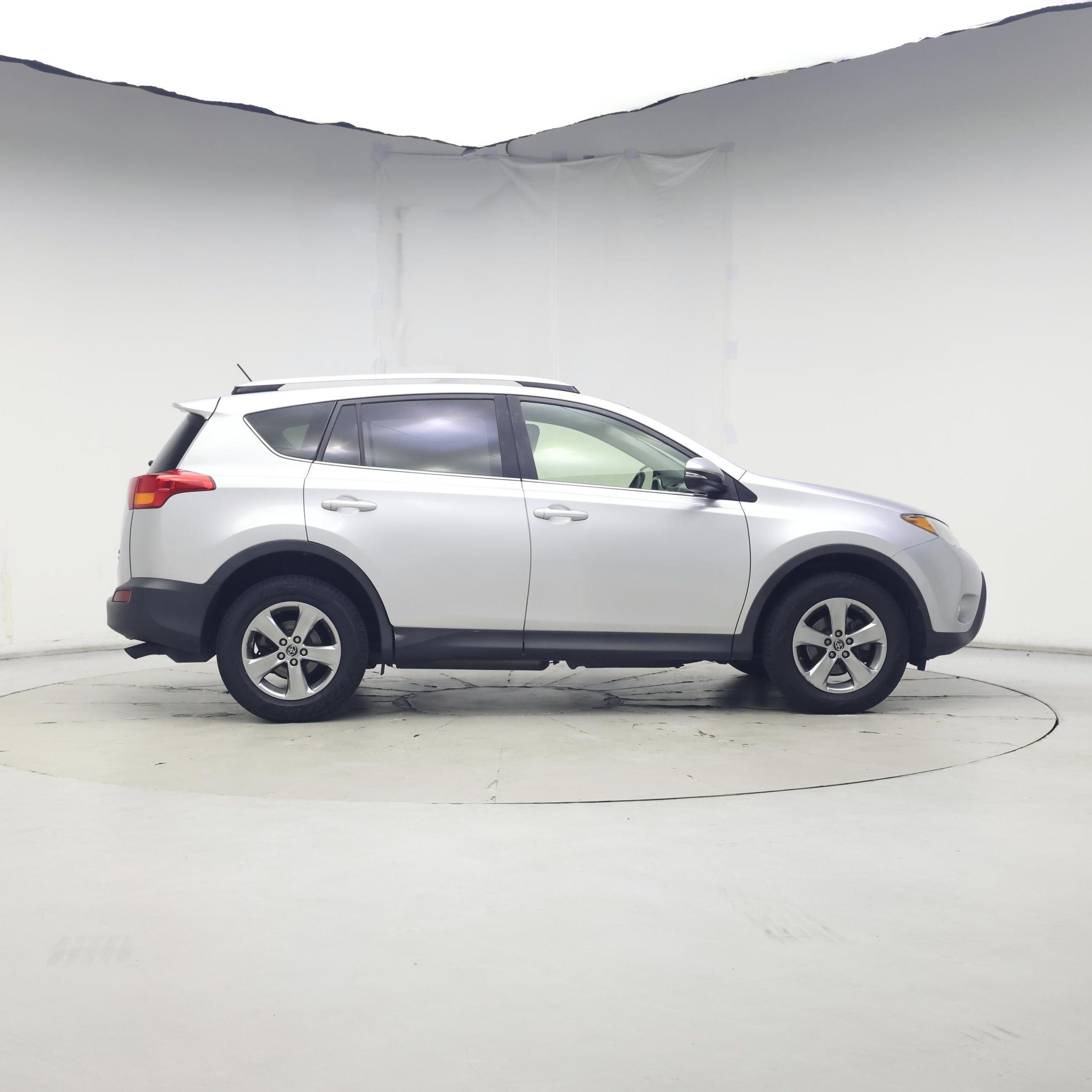 Thumbnail: 2015 Toyota RAV4 - 7