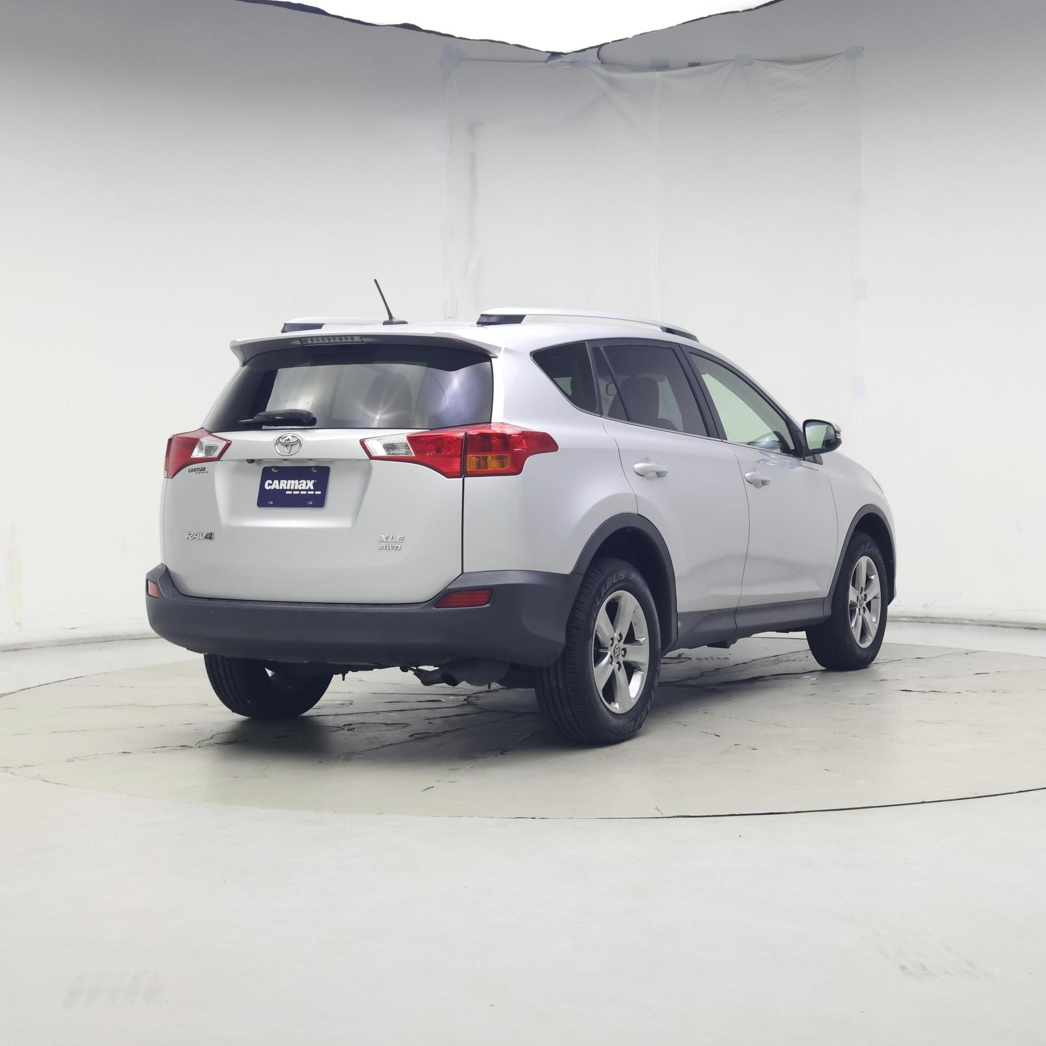 Thumbnail: 2015 Toyota RAV4 - 8