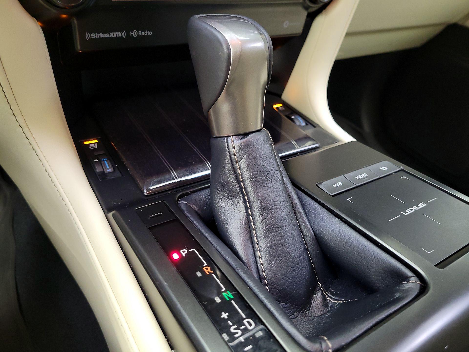 Thumbnail: 2023 Lexus GX - 18