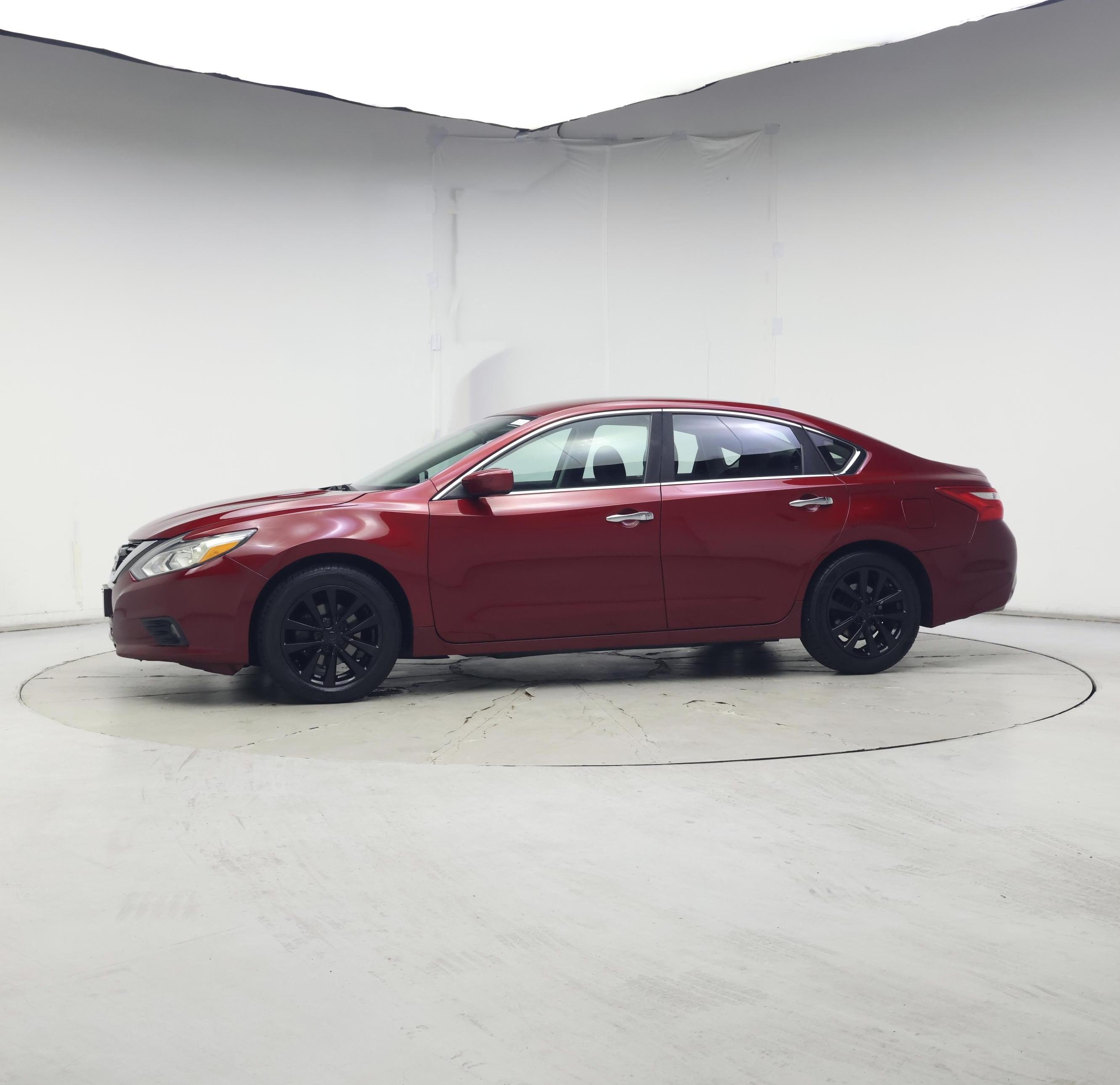Thumbnail: 2017 Nissan Altima - 3