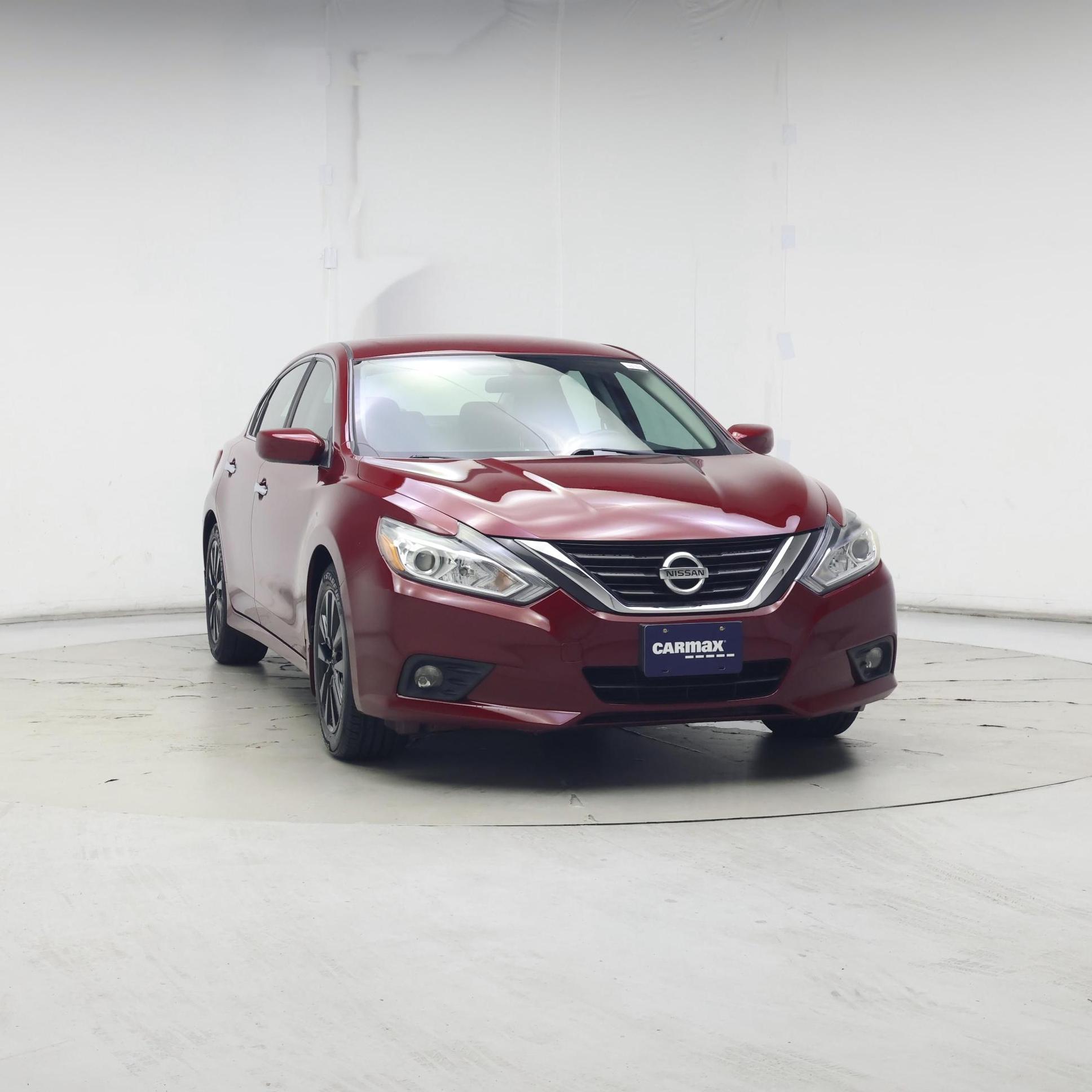 Thumbnail: 2017 Nissan Altima - 5