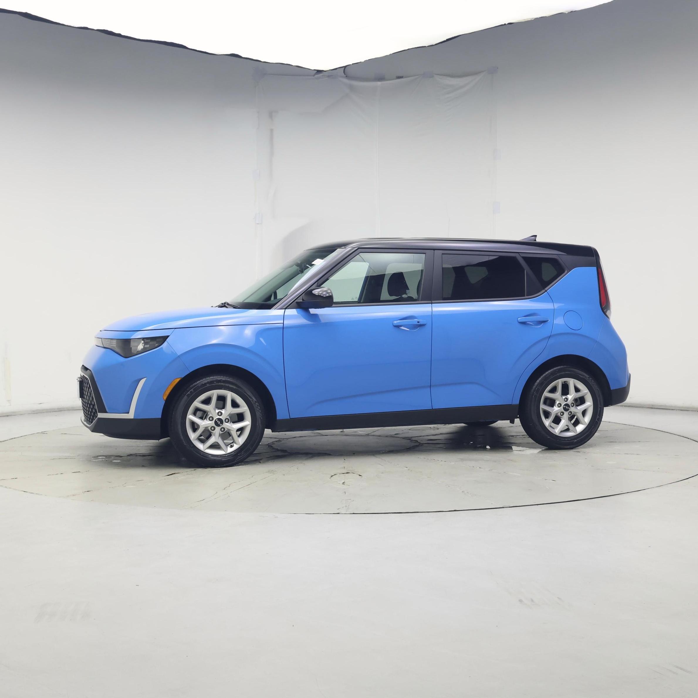 Thumbnail: 2023 Kia Soul - 3