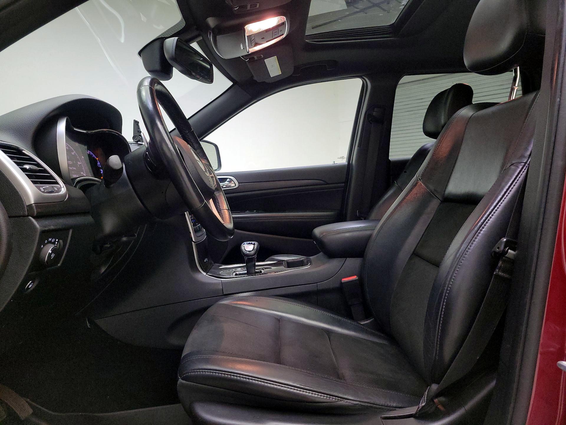 Thumbnail: 2015 Jeep Grand Cherokee - 11