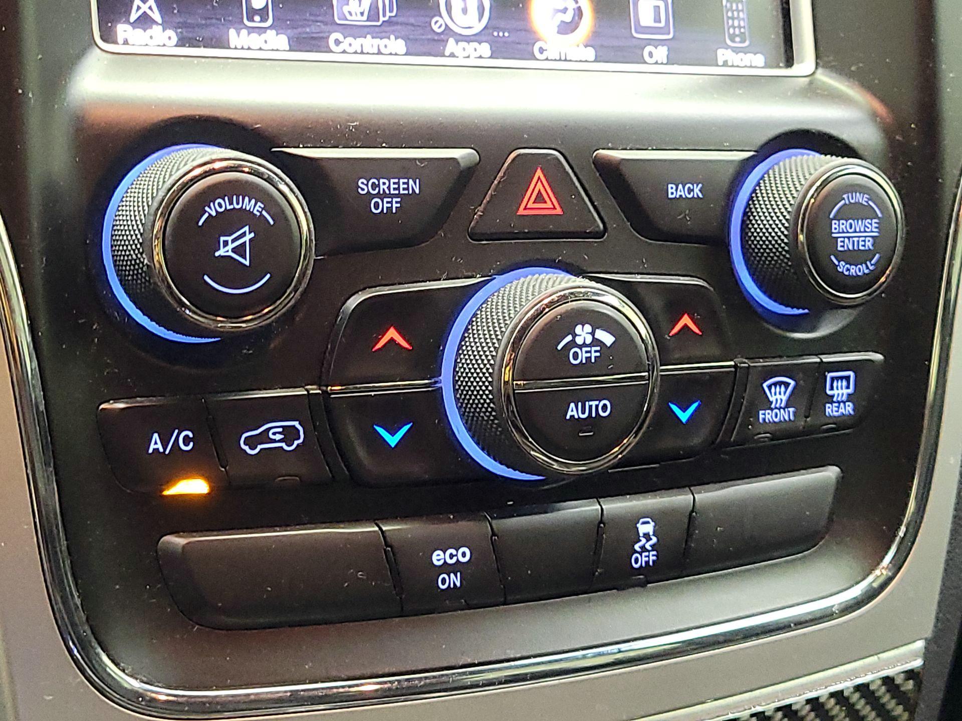 Thumbnail: 2015 Jeep Grand Cherokee - 15
