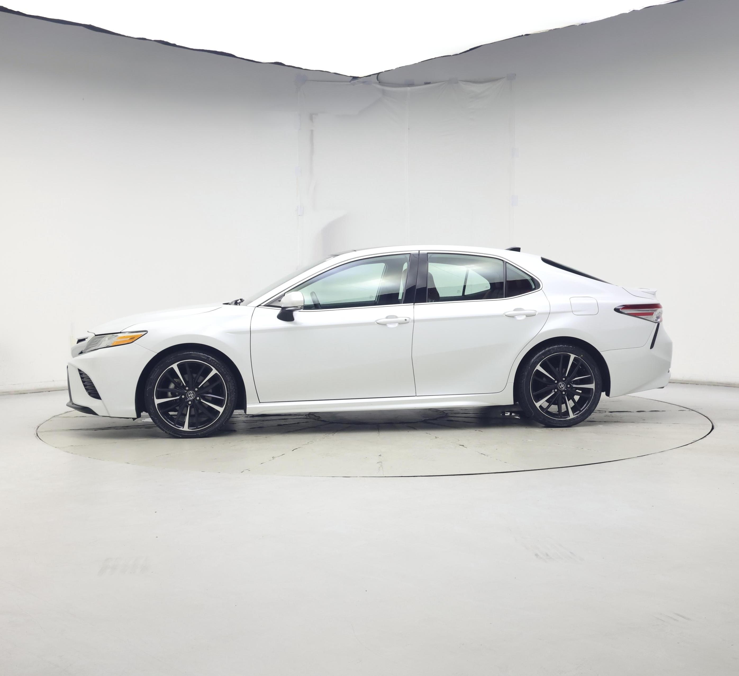 Thumbnail: 2020 Toyota Camry - 3
