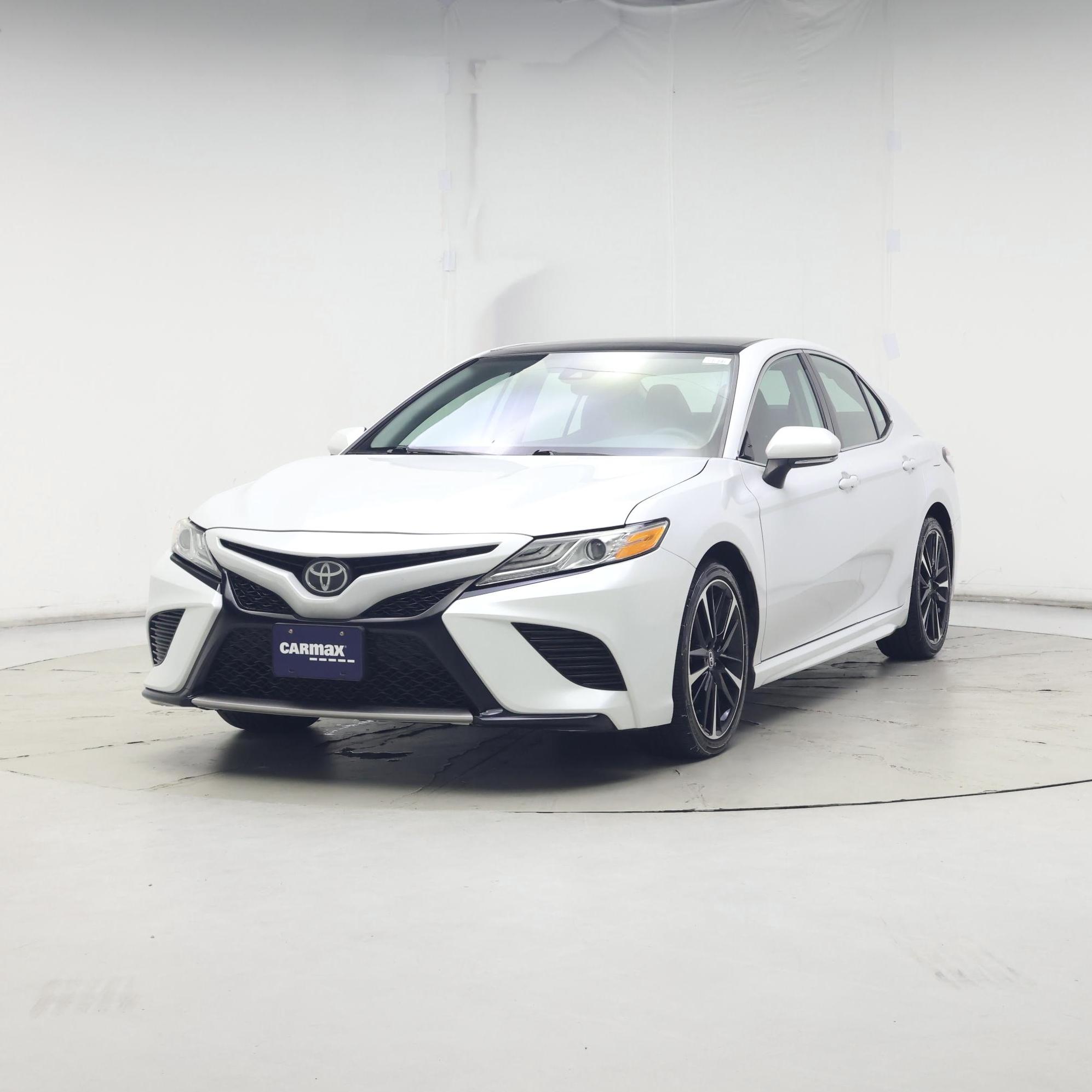 Thumbnail: 2020 Toyota Camry - 4