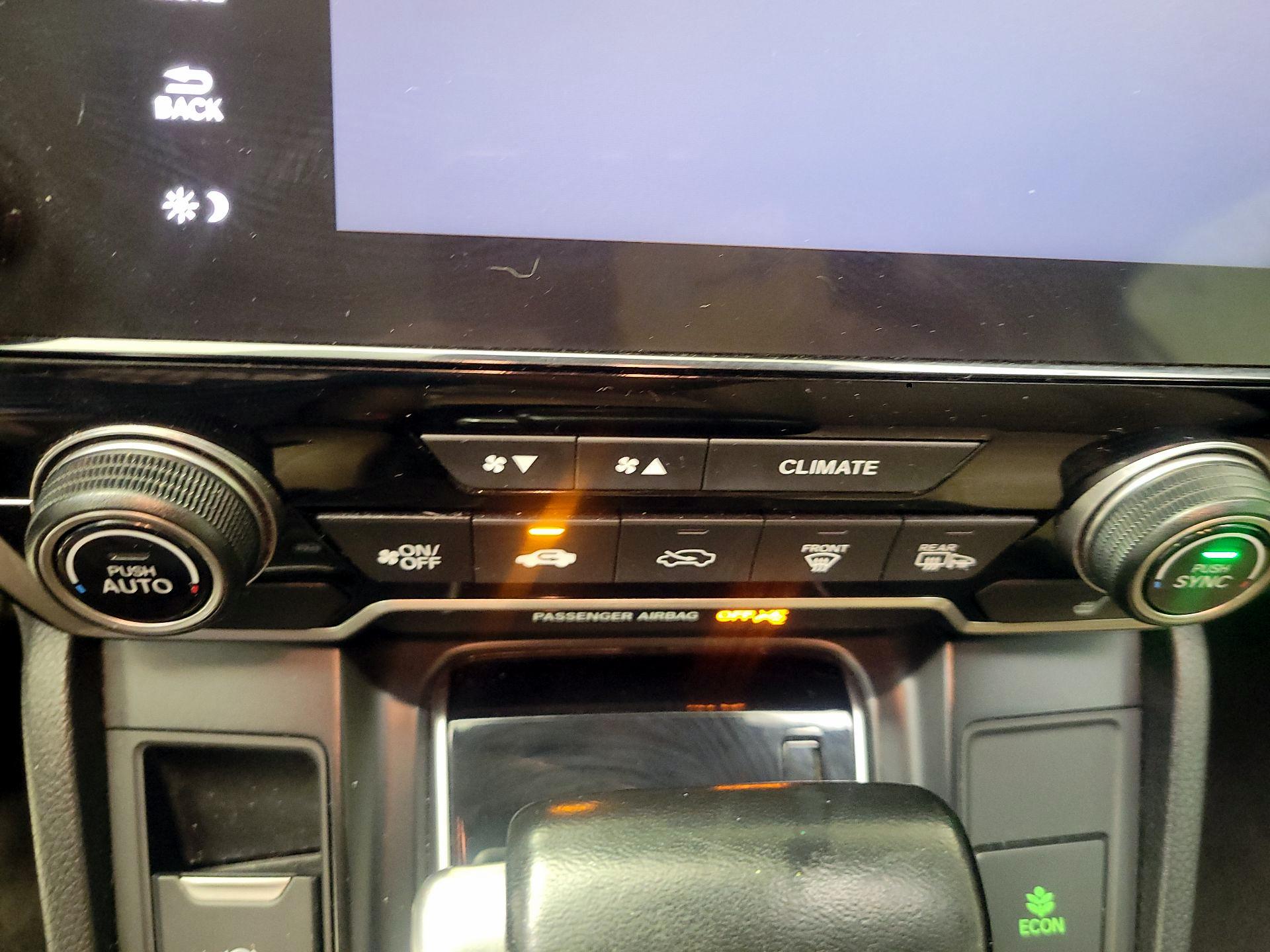 Thumbnail: 2018 Honda CR-V - 16