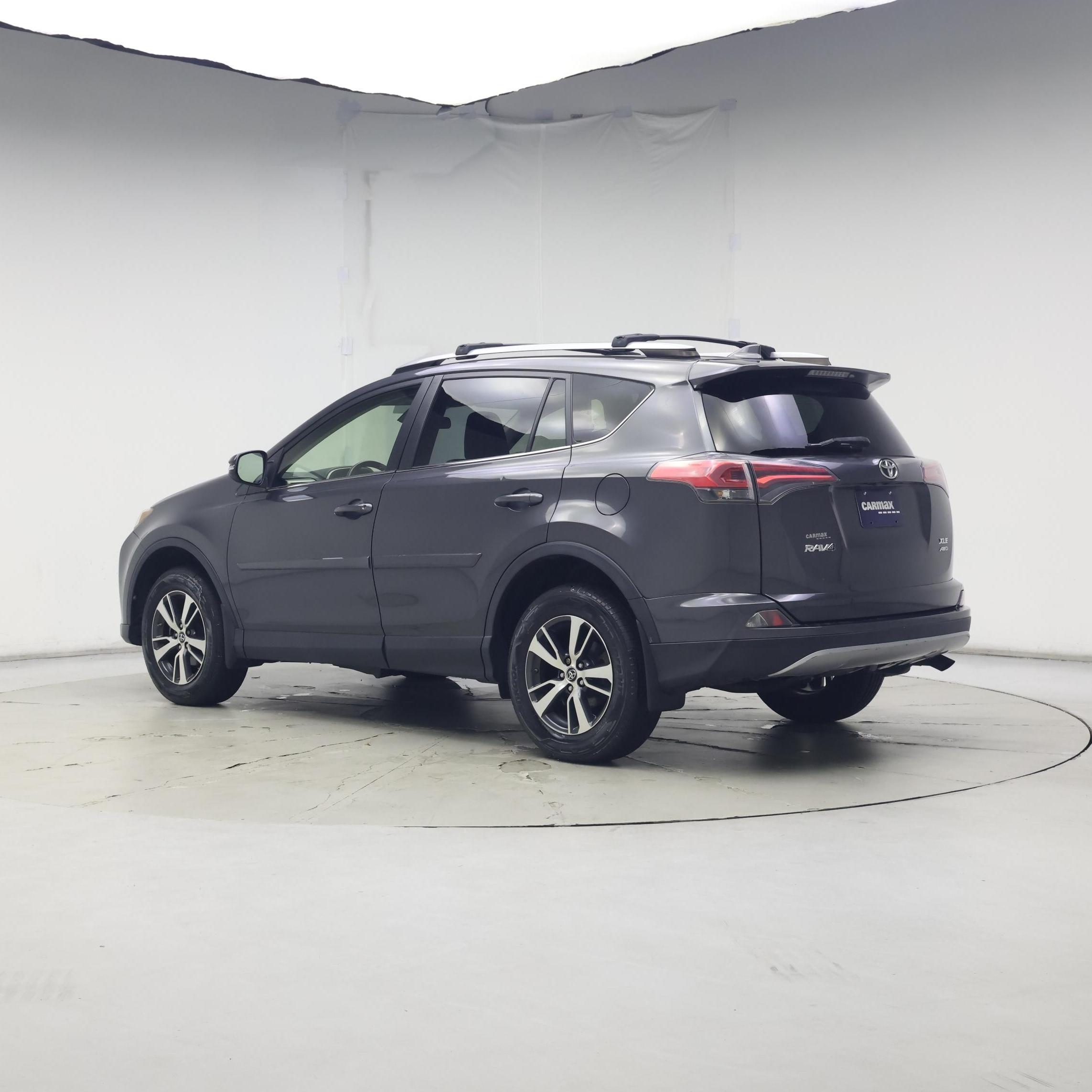 Thumbnail: 2018 Toyota RAV4 - 2