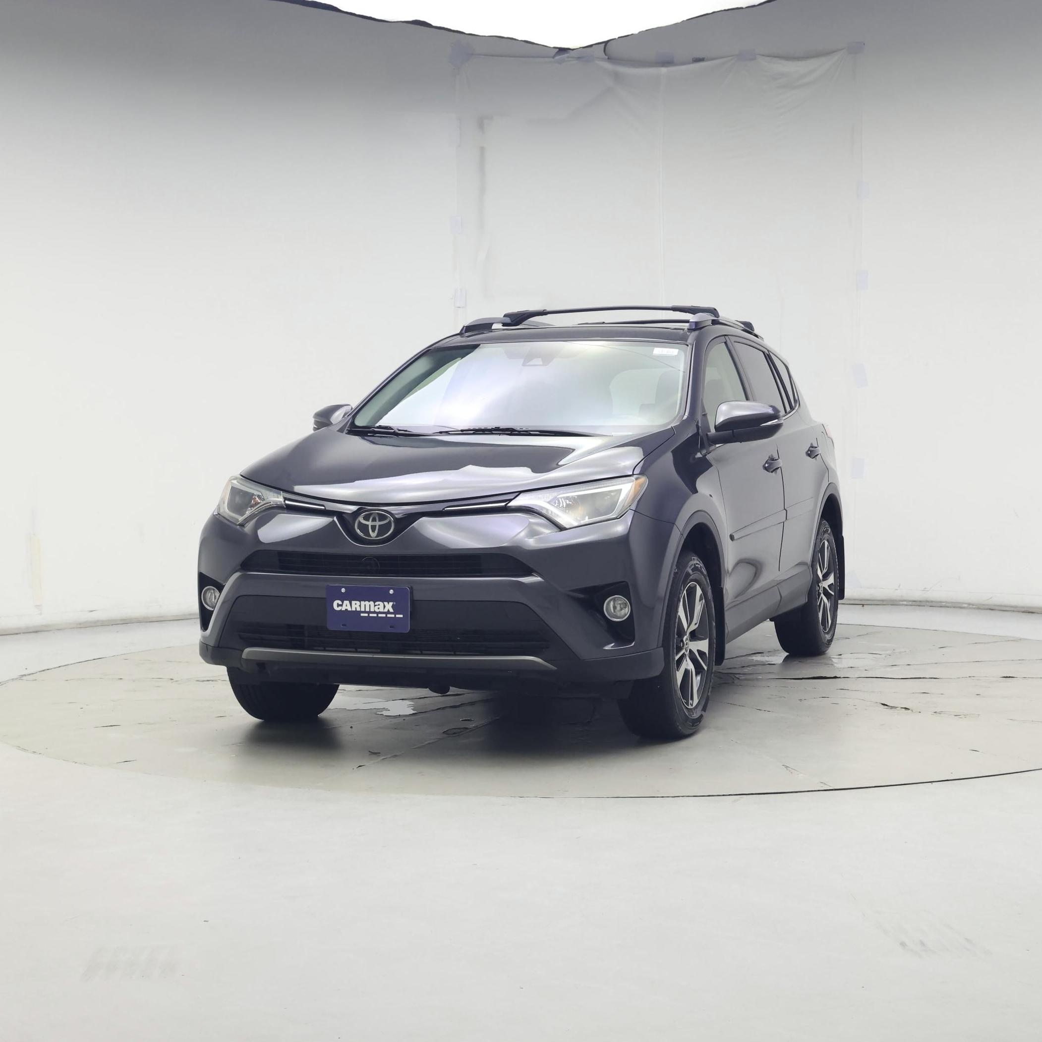 Thumbnail: 2018 Toyota RAV4 - 4