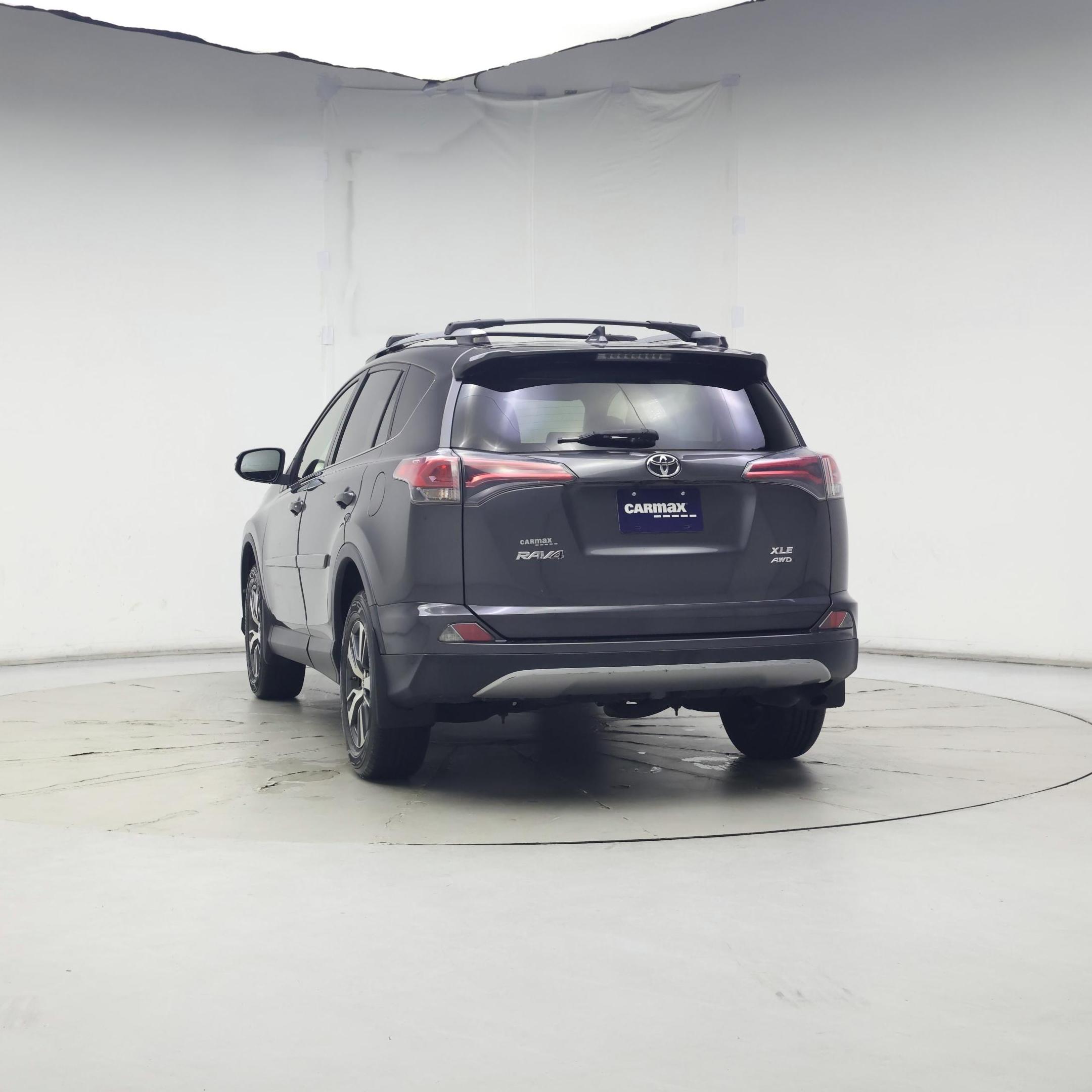 Thumbnail: 2018 Toyota RAV4 - 6
