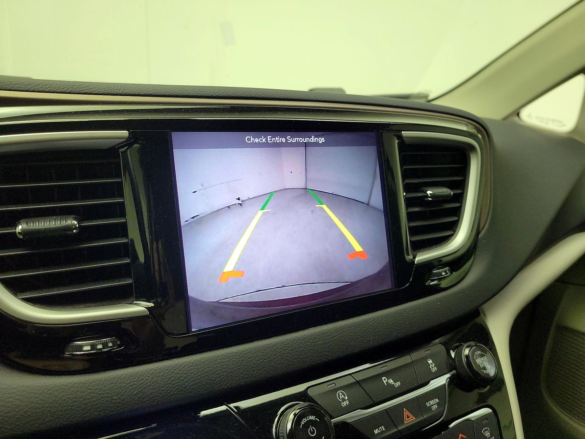Thumbnail: 2018 Chrysler Pacifica - 15