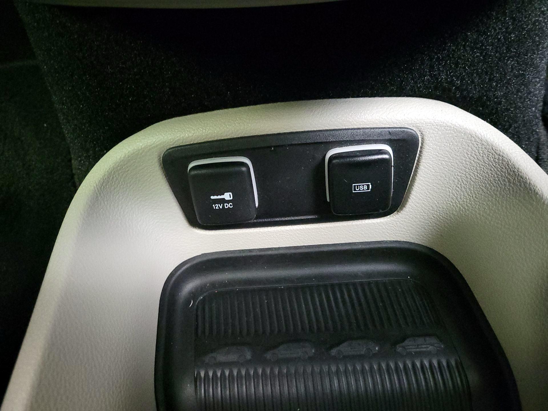 Thumbnail: 2018 Chrysler Pacifica - 19