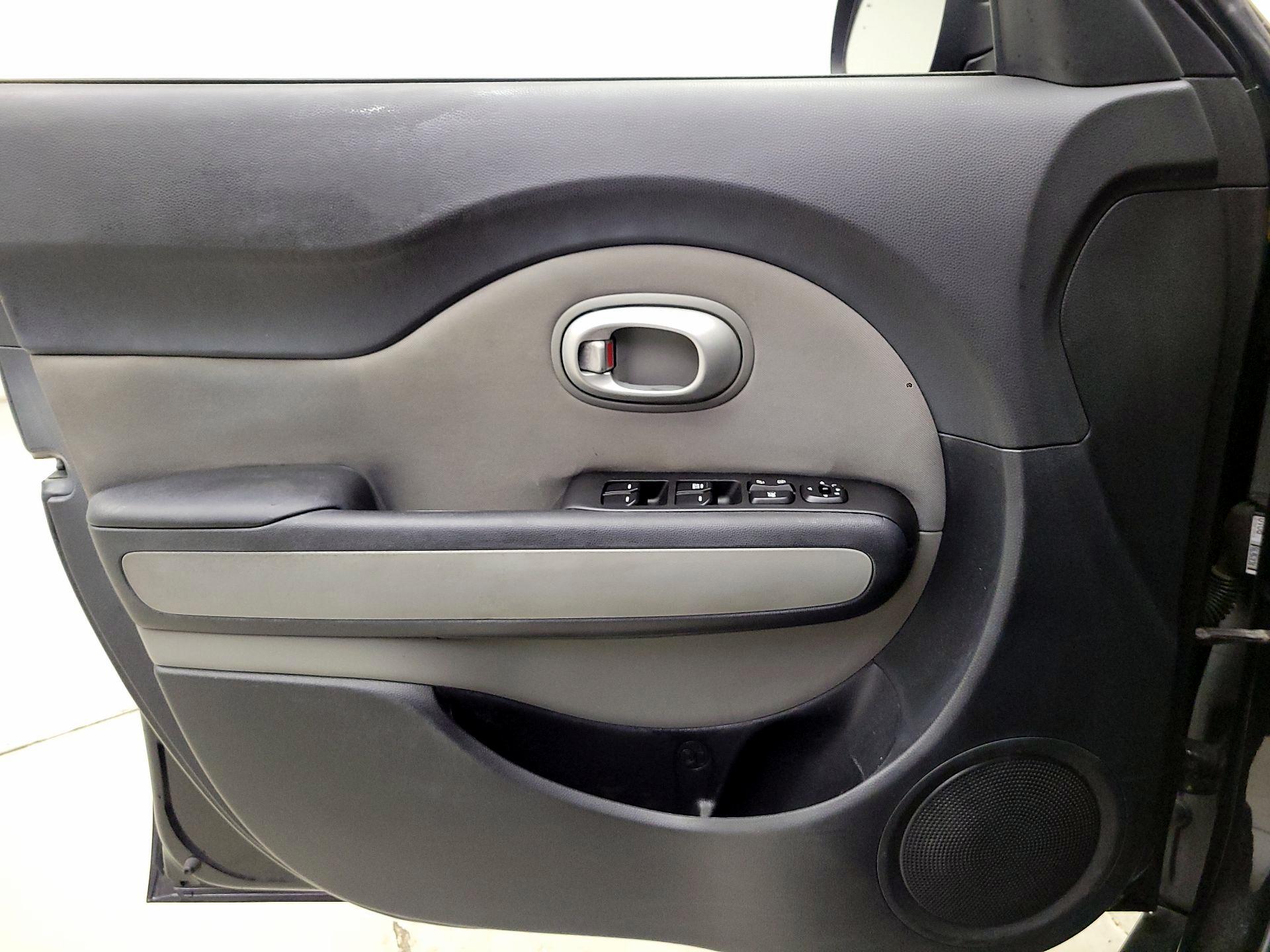 Thumbnail: 2016 Kia Soul - 12