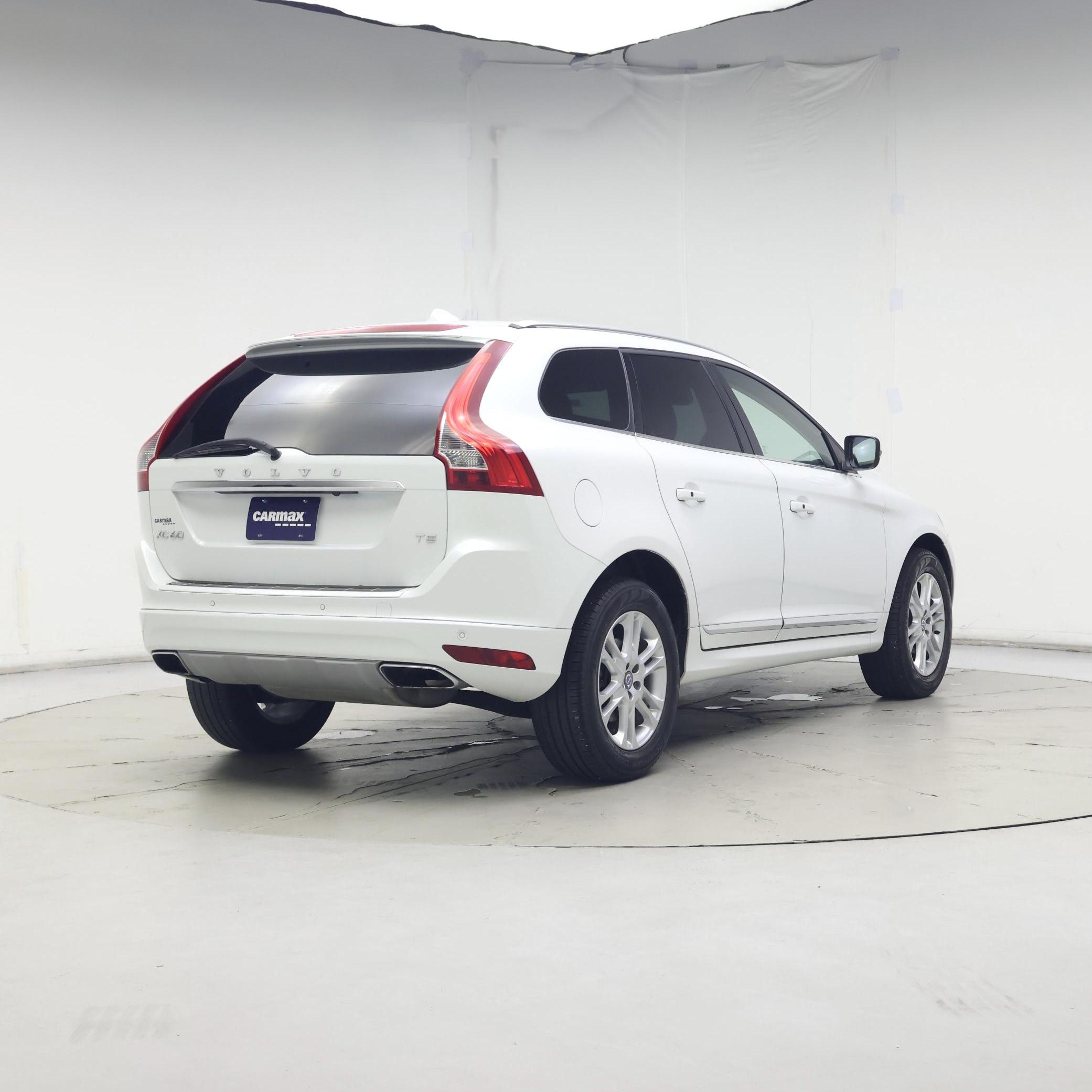 Thumbnail: 2016 Volvo XC60 - 8