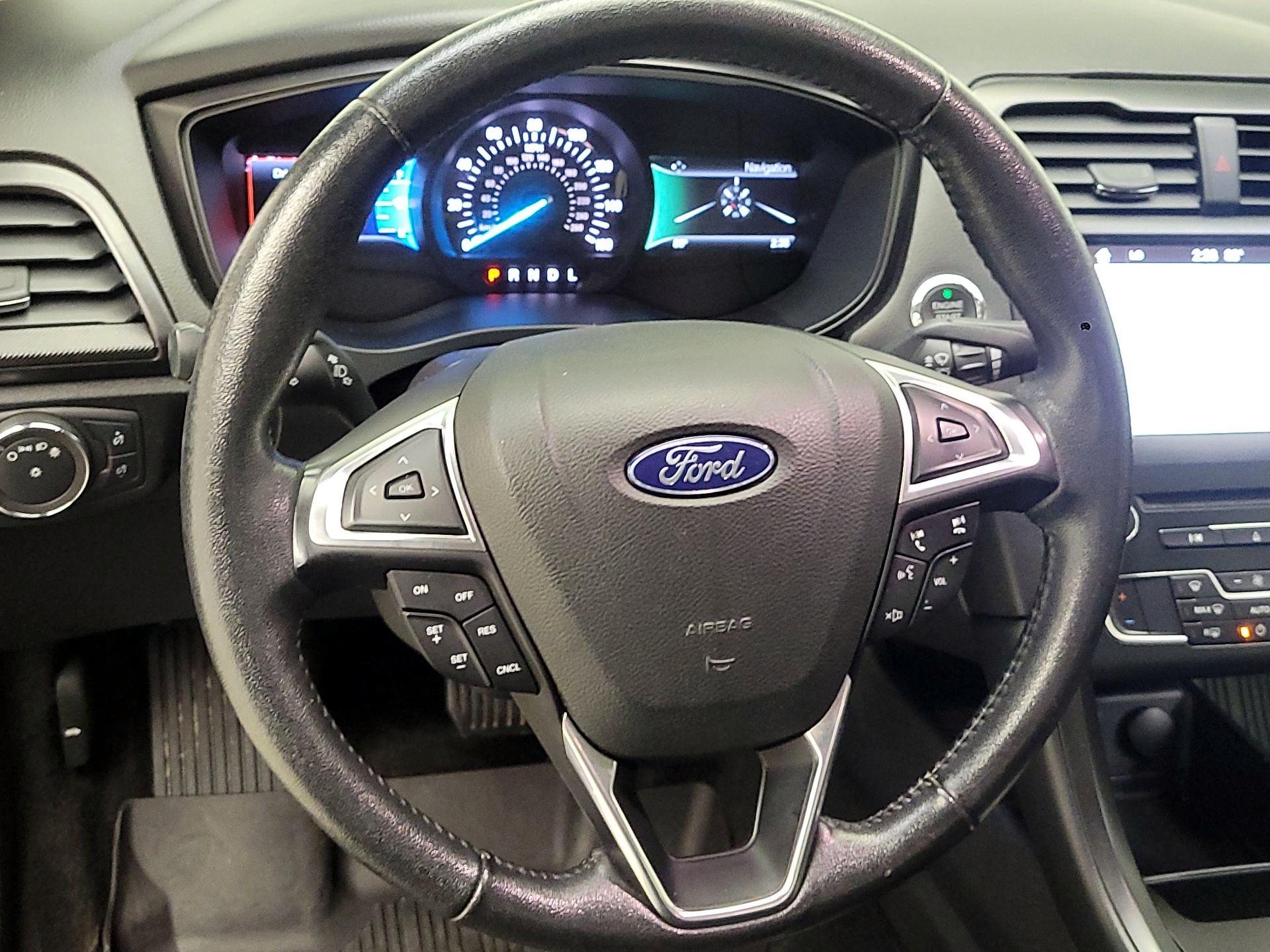 Thumbnail: 2018 Ford Fusion - 10