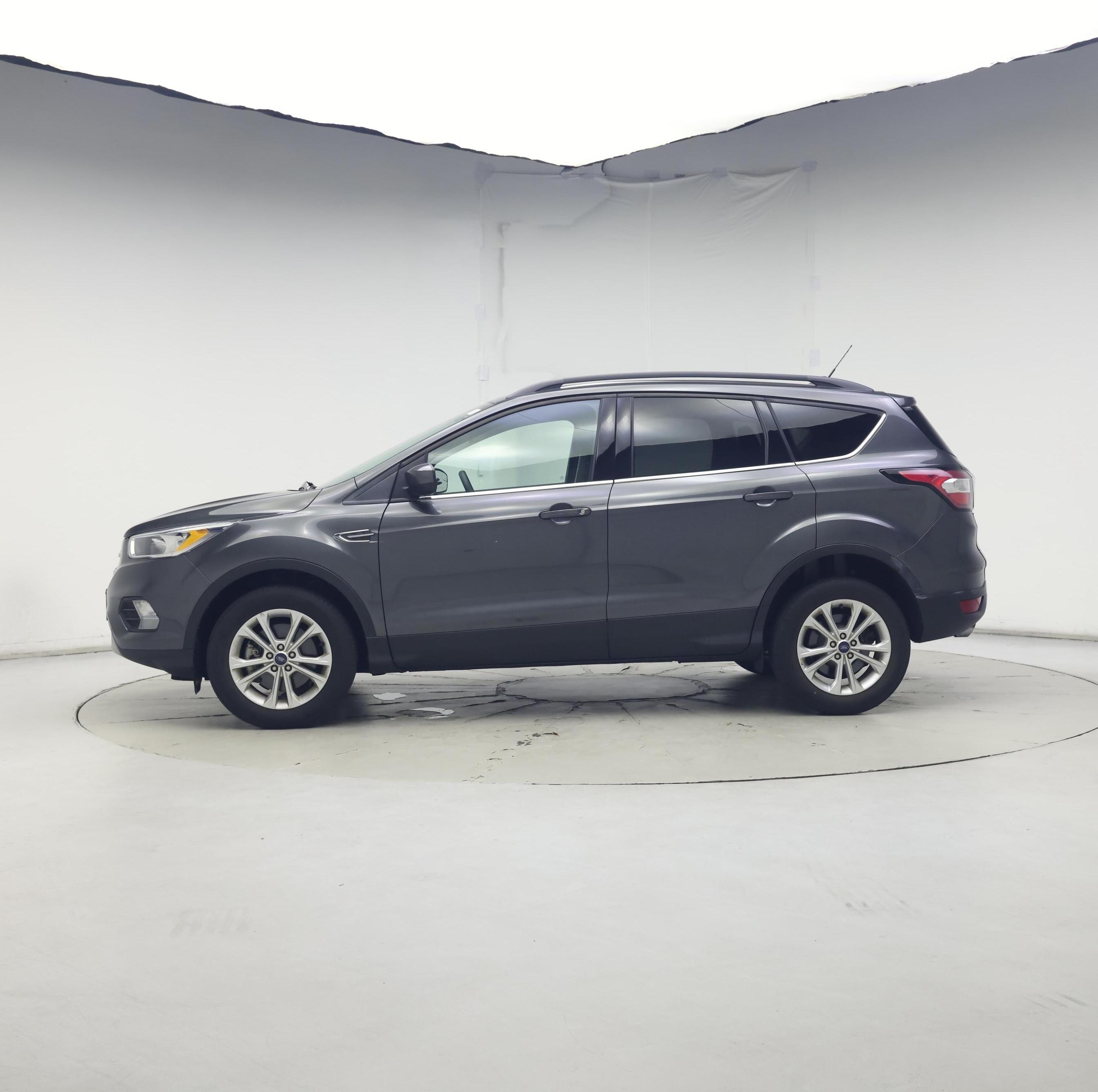 Thumbnail: 2018 Ford Escape - 3