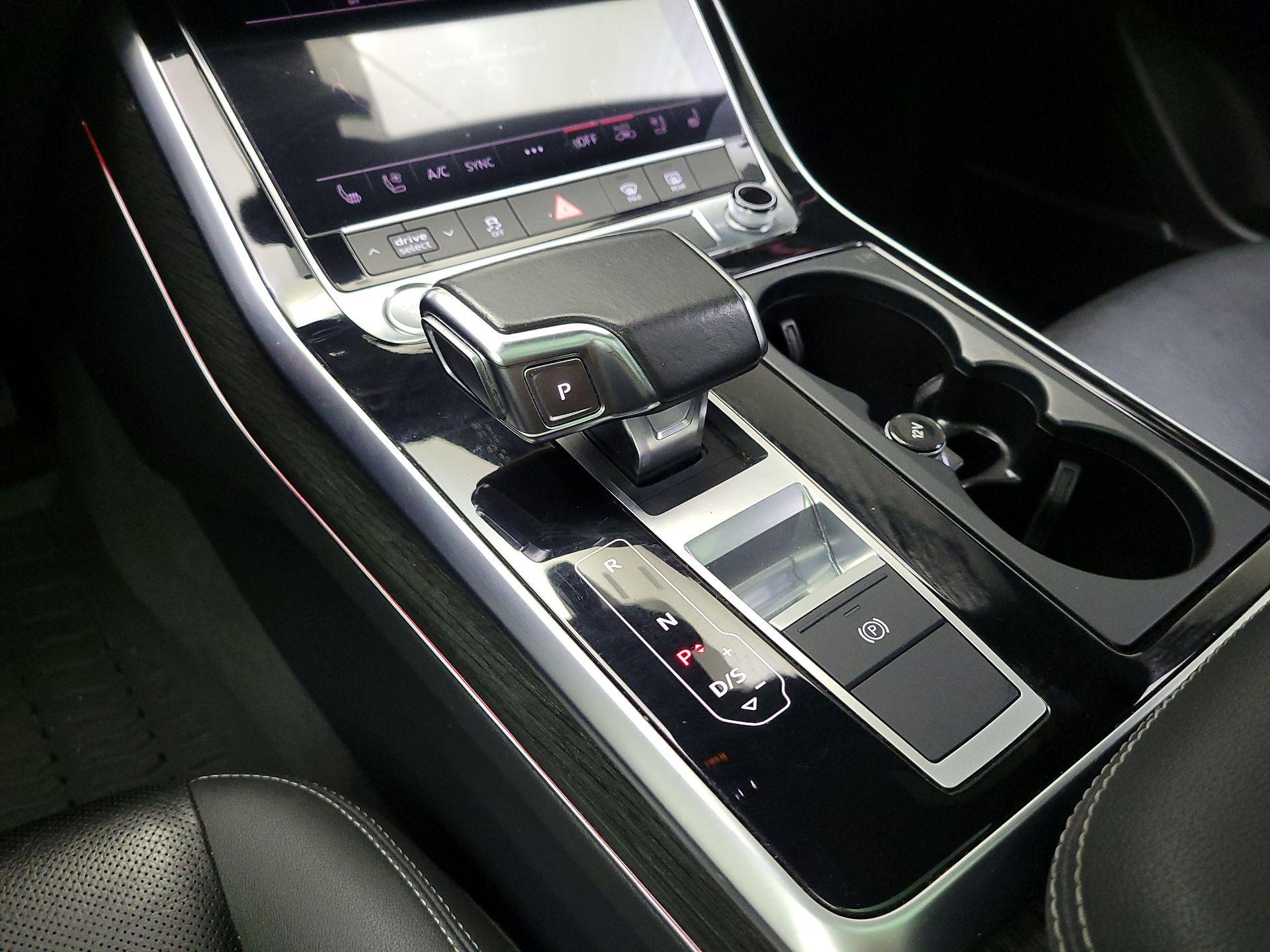 Thumbnail: 2020 Audi Q8 - 18