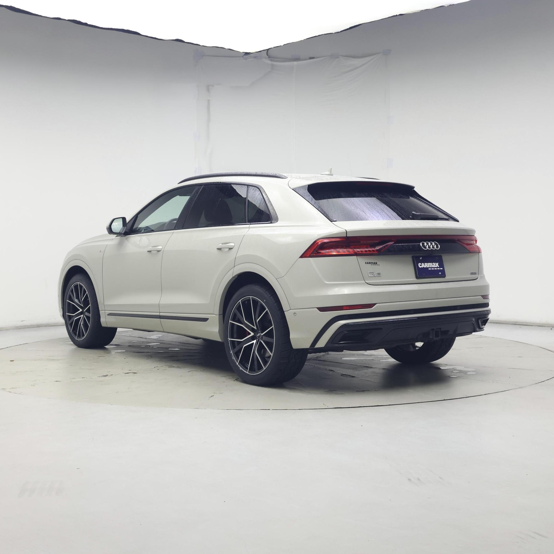 Thumbnail: 2020 Audi Q8 - 2