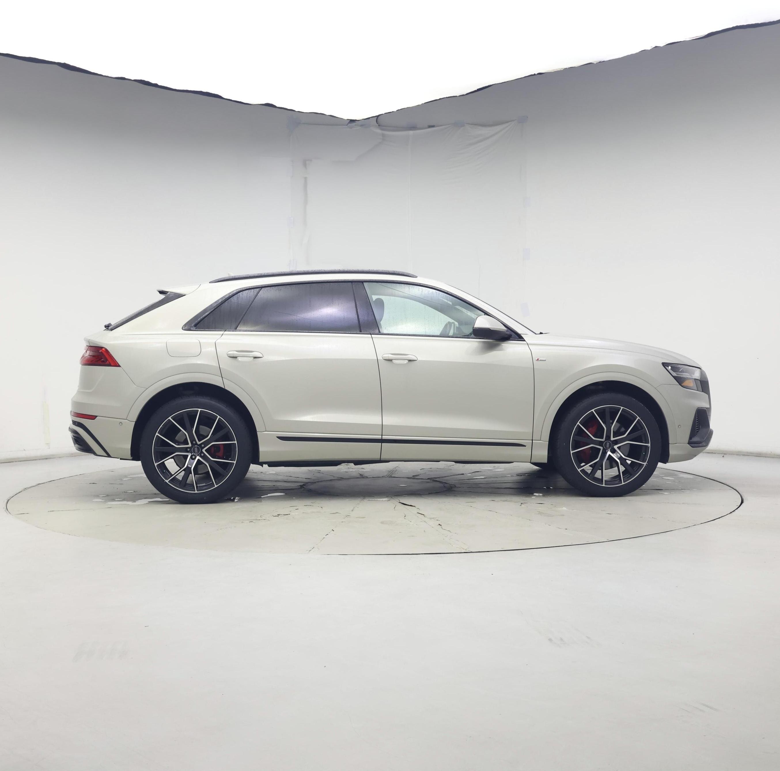 Thumbnail: 2020 Audi Q8 - 7