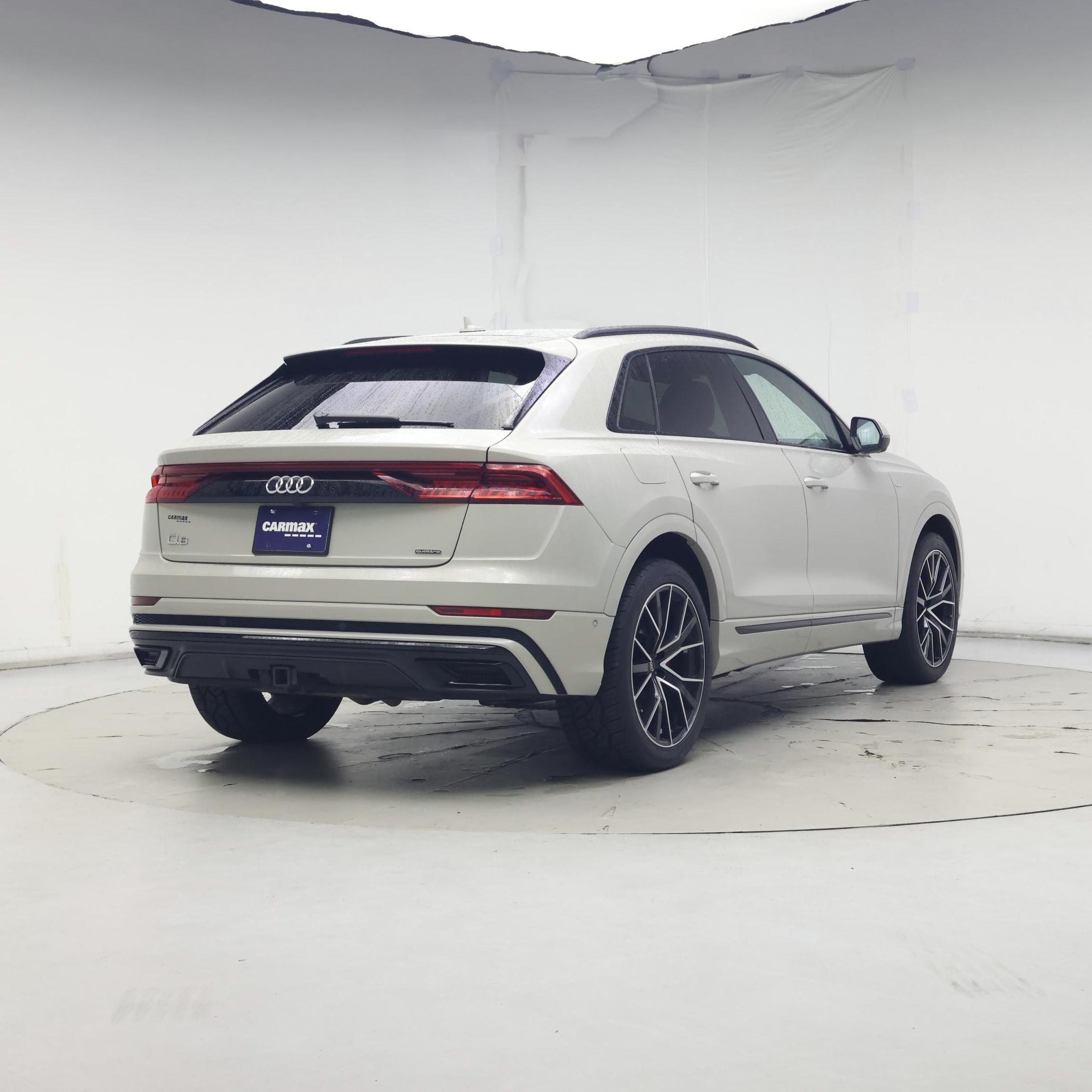 Thumbnail: 2020 Audi Q8 - 8