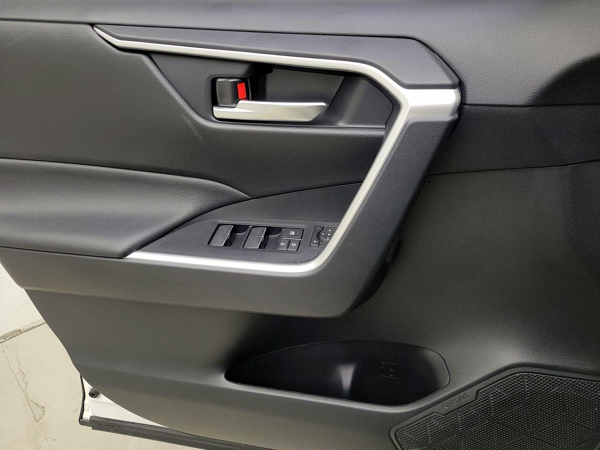 Thumbnail: 2023 Toyota RAV4 - 12