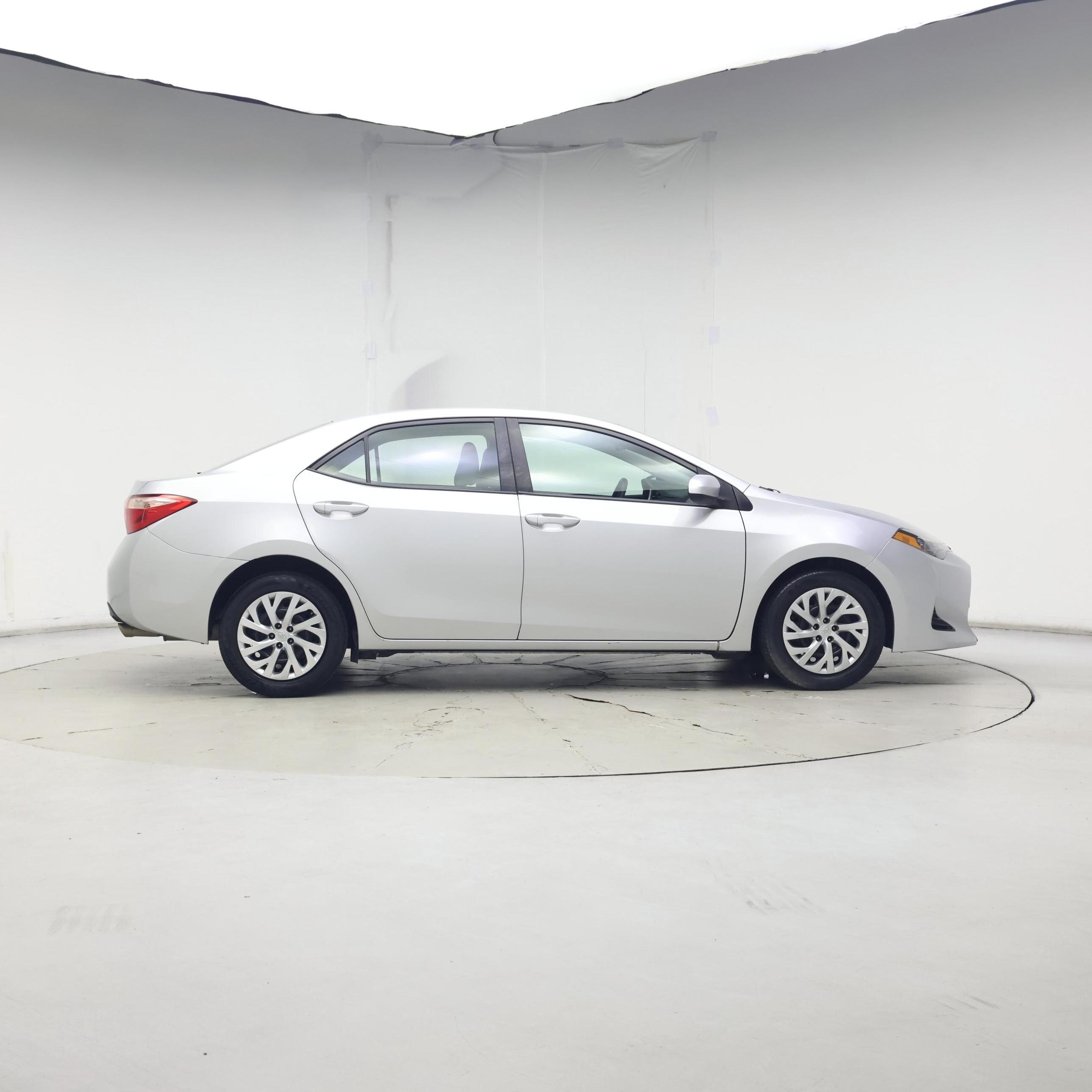 Thumbnail: 2018 Toyota Corolla - 7