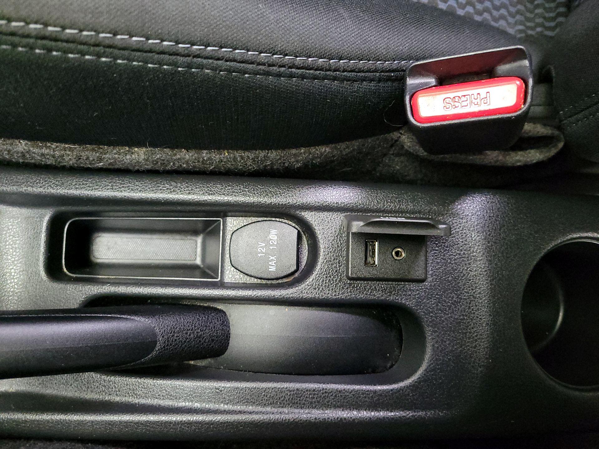 Thumbnail: 2016 Nissan Versa Note - 18