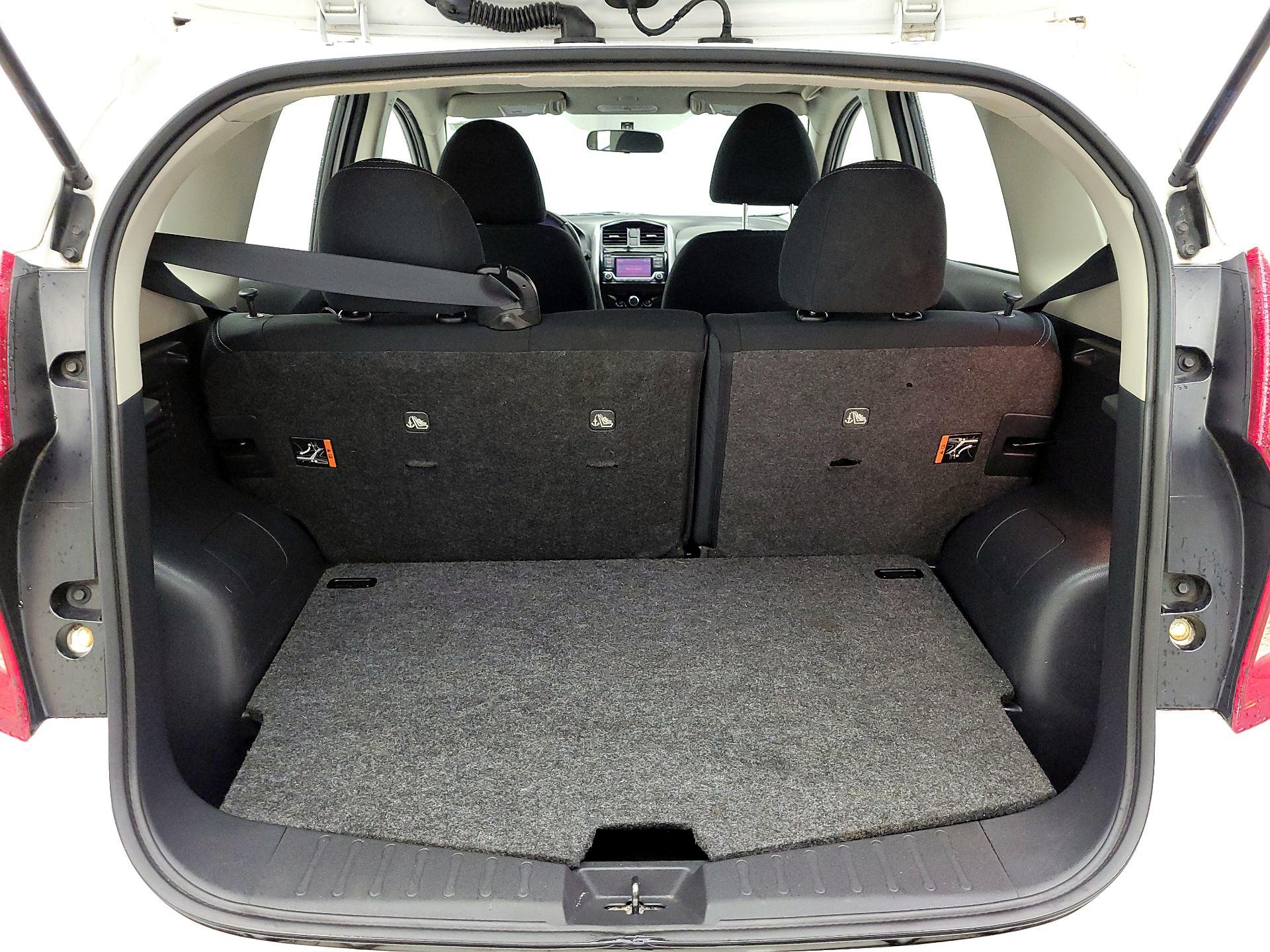 Thumbnail: 2016 Nissan Versa Note - 20
