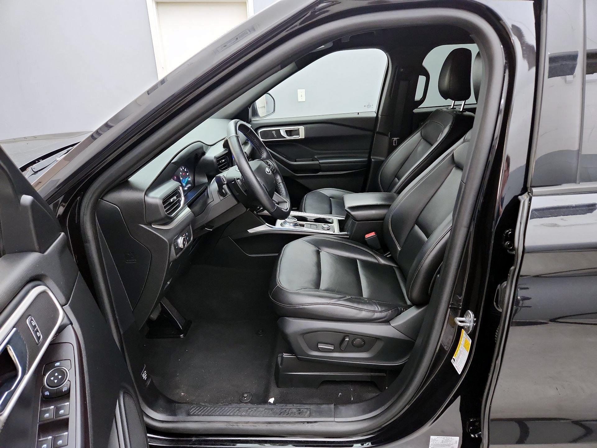 Thumbnail: 2020 Ford Explorer - 11