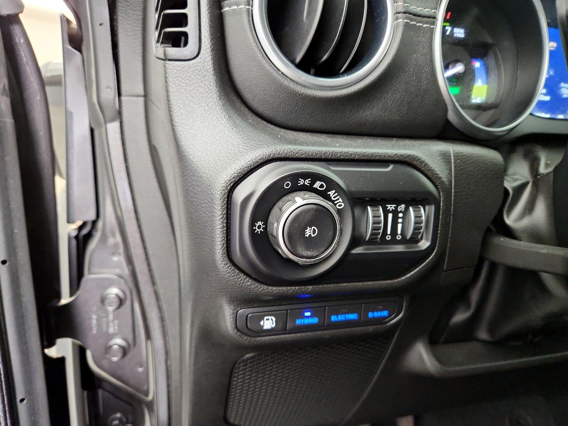 Thumbnail: 2022 Jeep Wrangler - 13