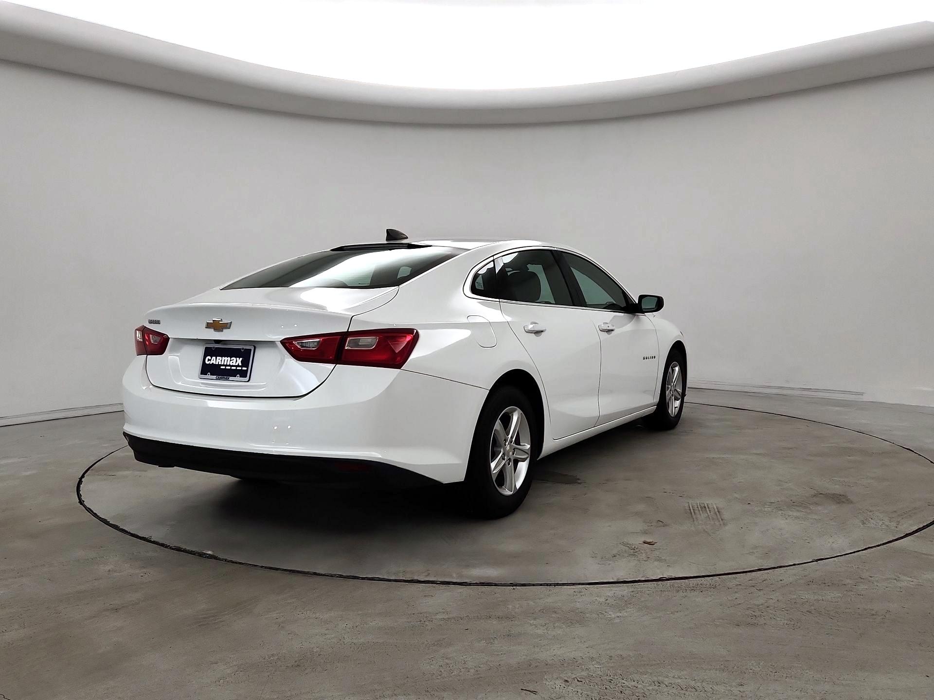 Thumbnail: 2020 Chevrolet Malibu - 5
