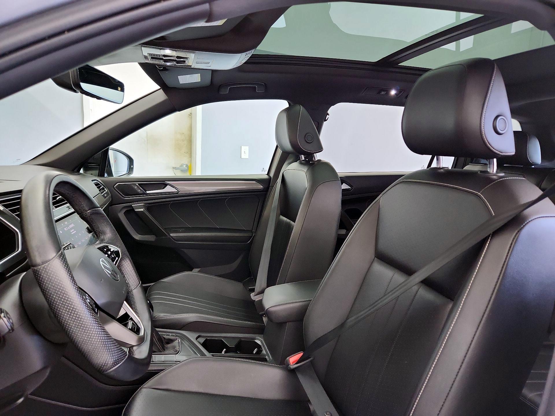 Thumbnail: 2022 Volkswagen Tiguan - 19