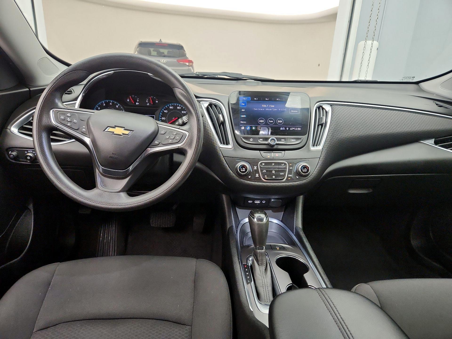 Thumbnail: 2020 Chevrolet Malibu - 9