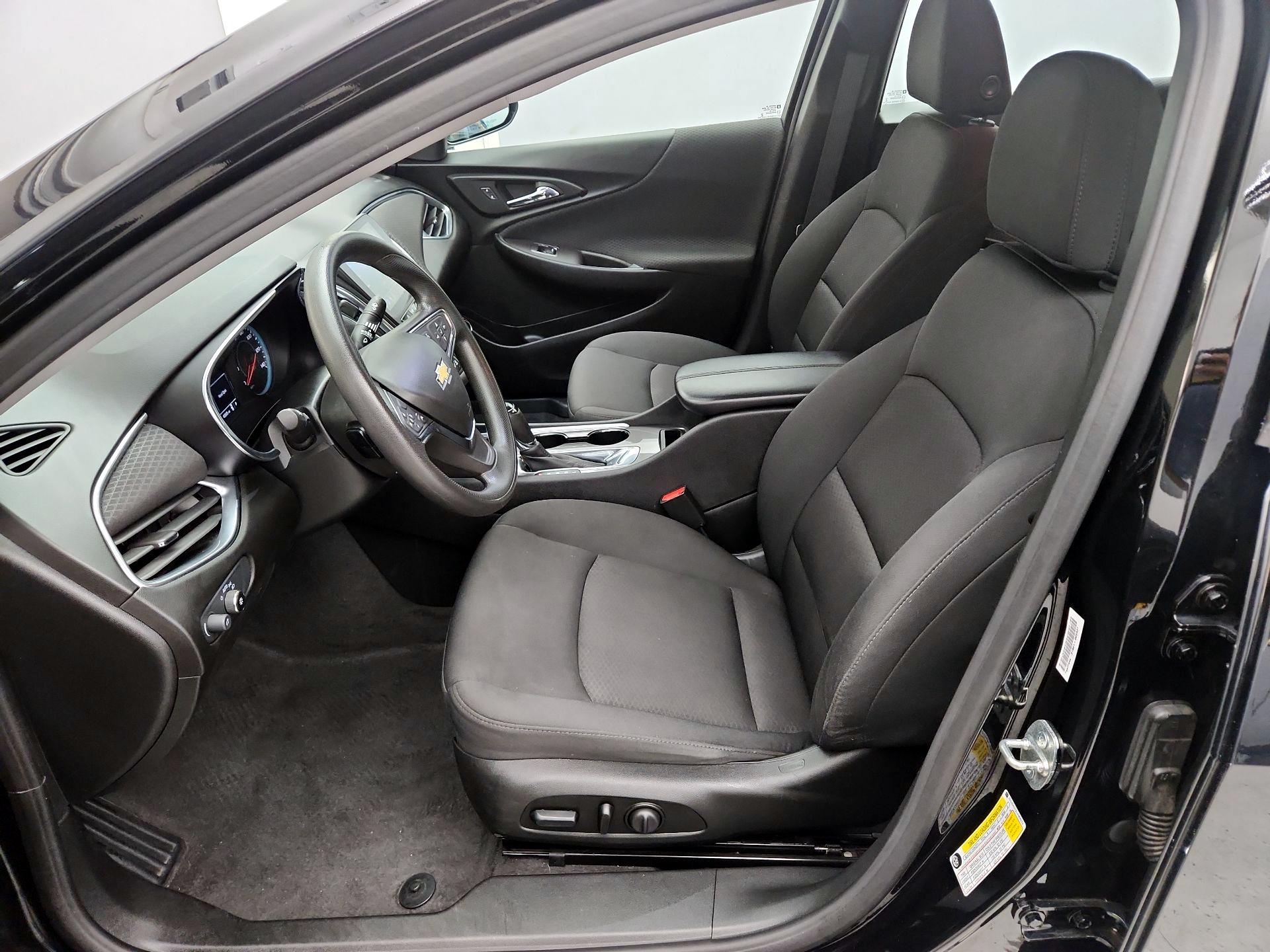 Thumbnail: 2020 Chevrolet Malibu - 11