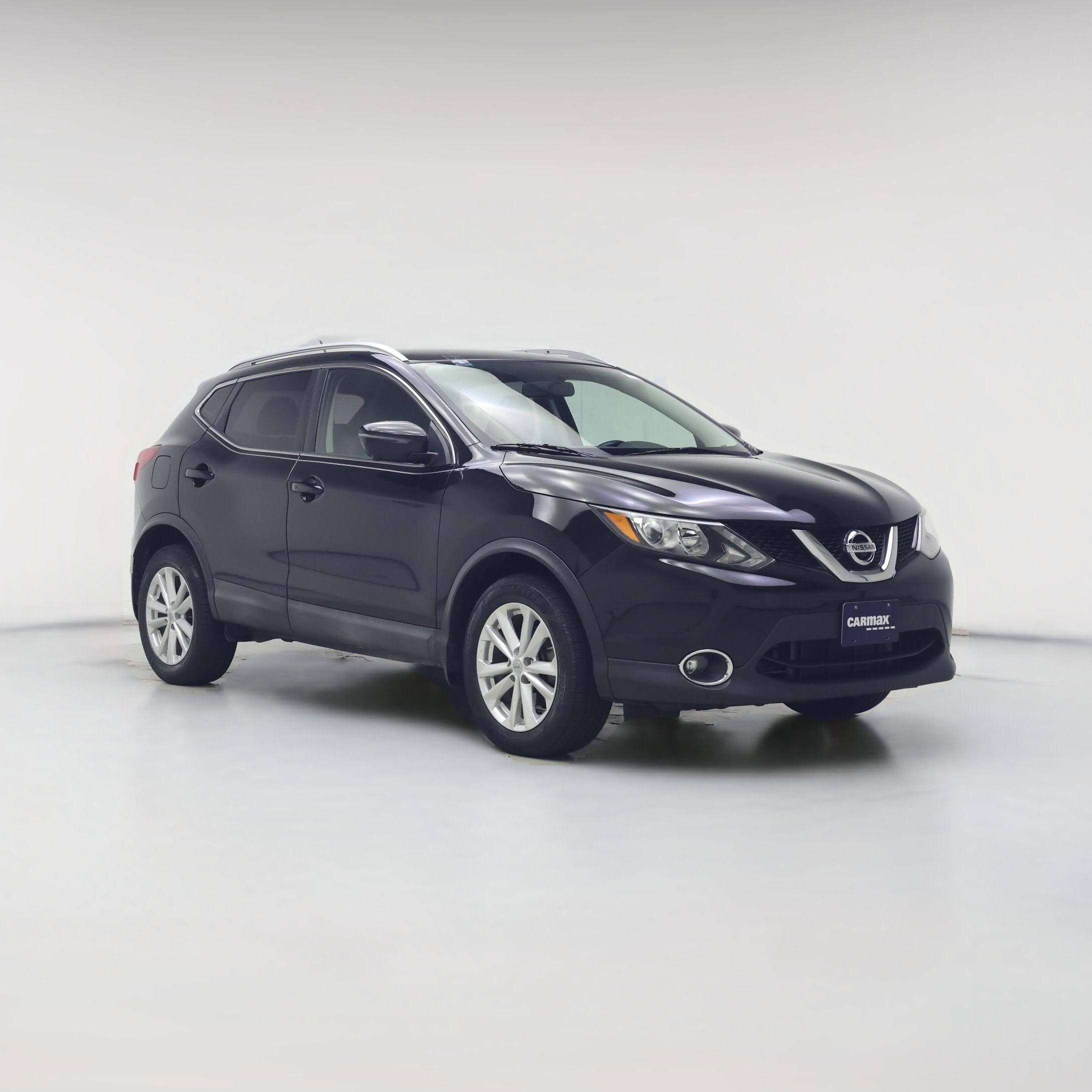 Thumbnail: 2017 Nissan Rogue Sport - 1