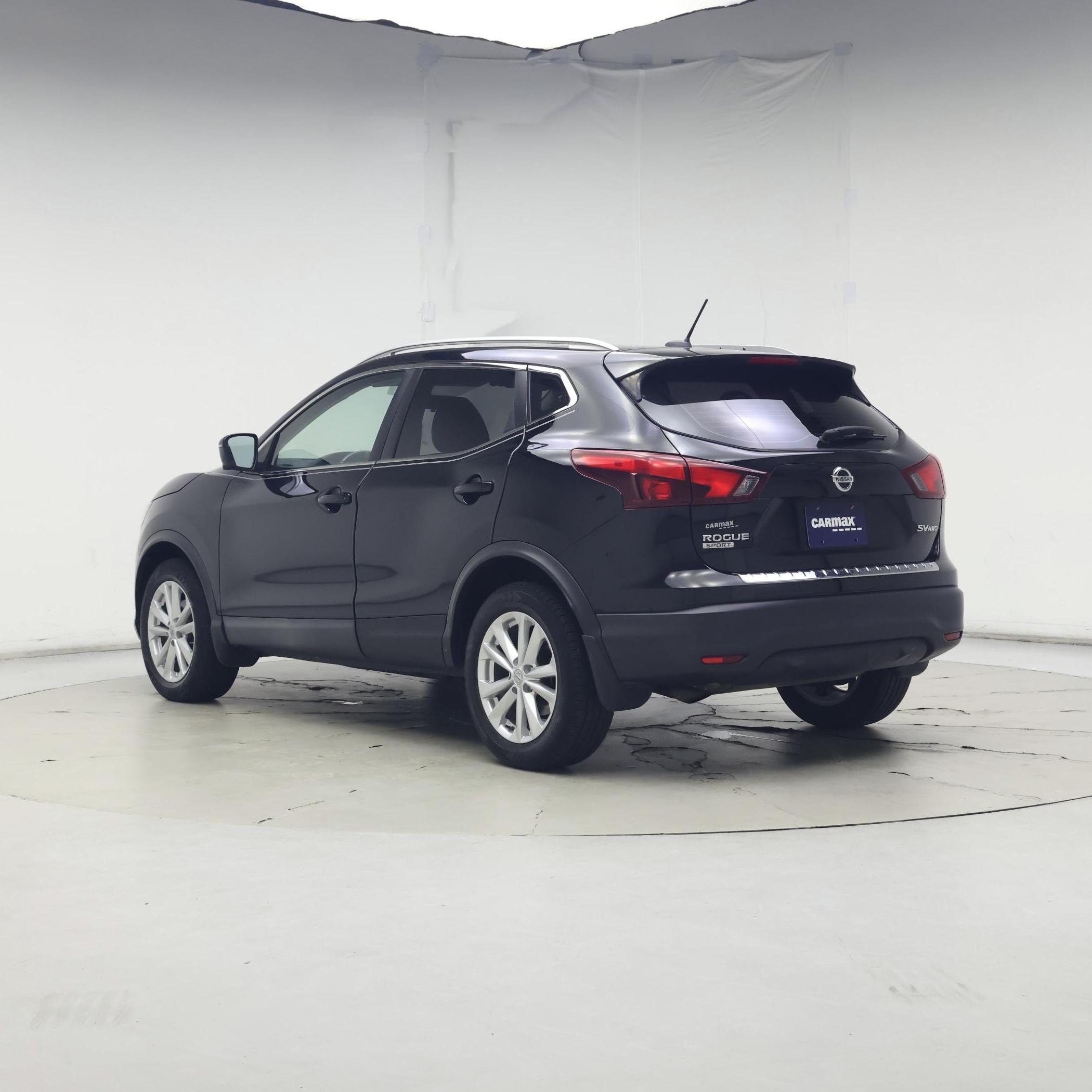 Thumbnail: 2017 Nissan Rogue Sport - 2